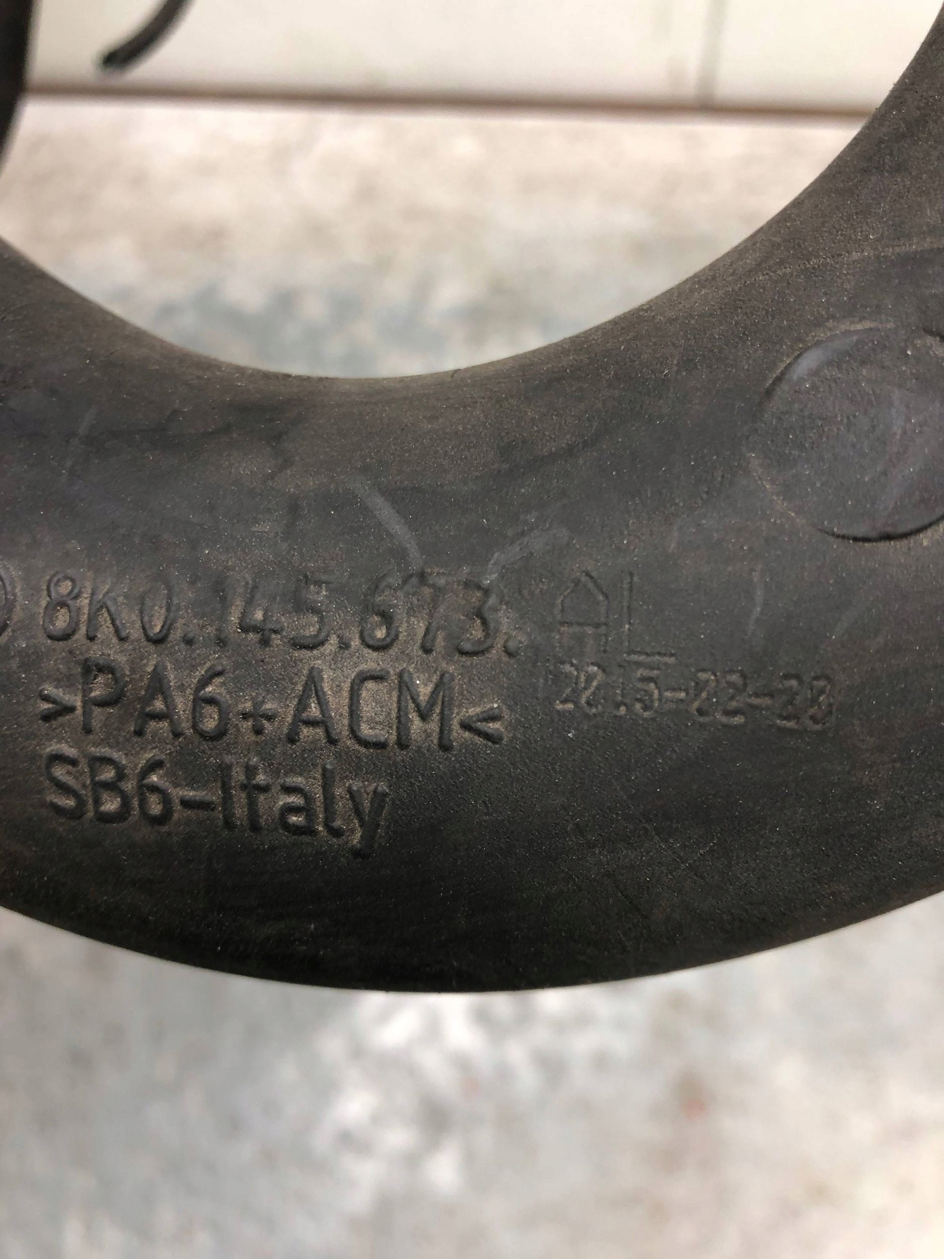cijev prijenos interkulera AUDI A4 B8 LIFT 8K0145673AL