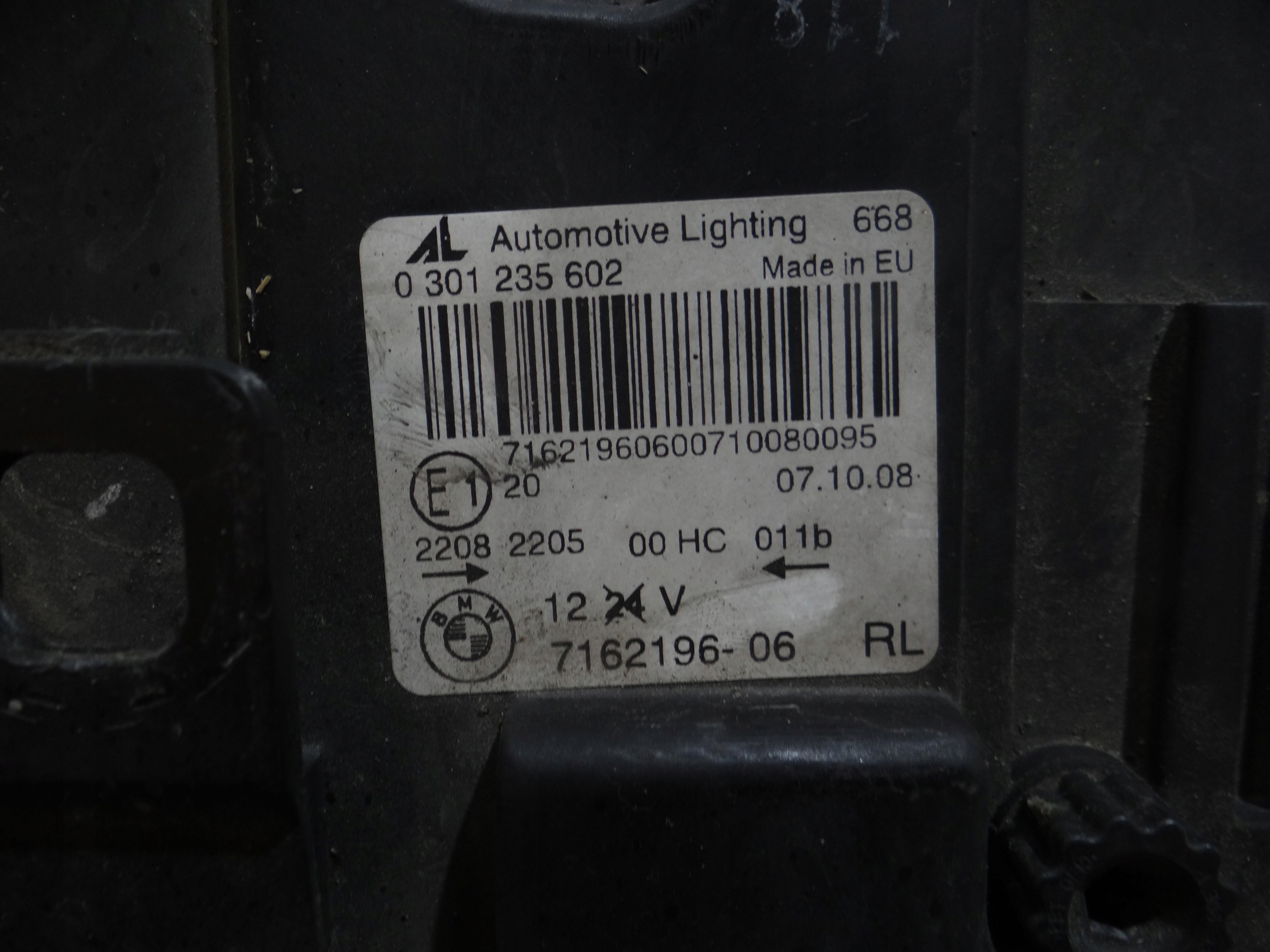 BMW X3 E83 light right front 7162196