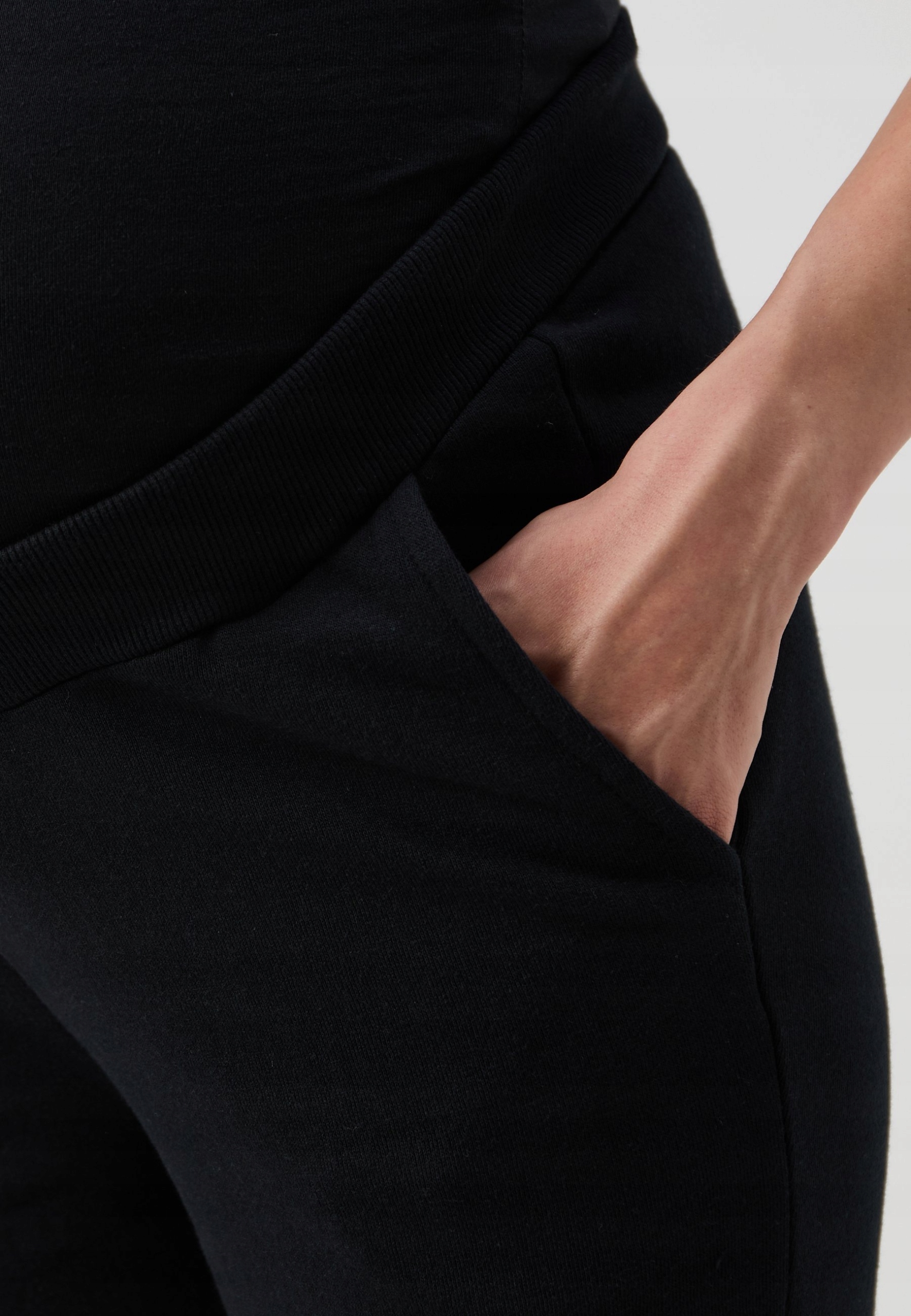 Spodnie dresowe ciążowe czarne Anna Field M Rozmiar M