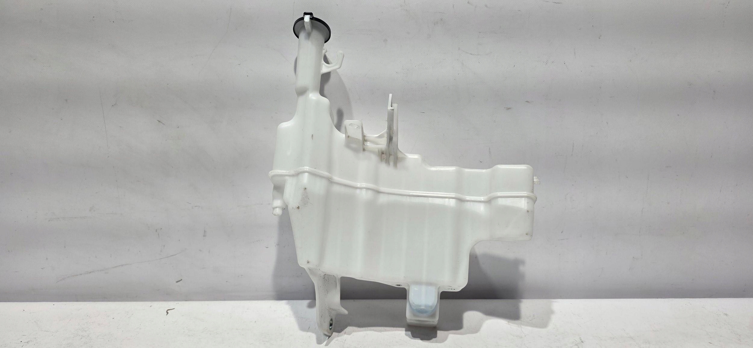 serbatoio LIQUIDO DO LAVAFARI LEXUS LBX 23- Originale 060356-458