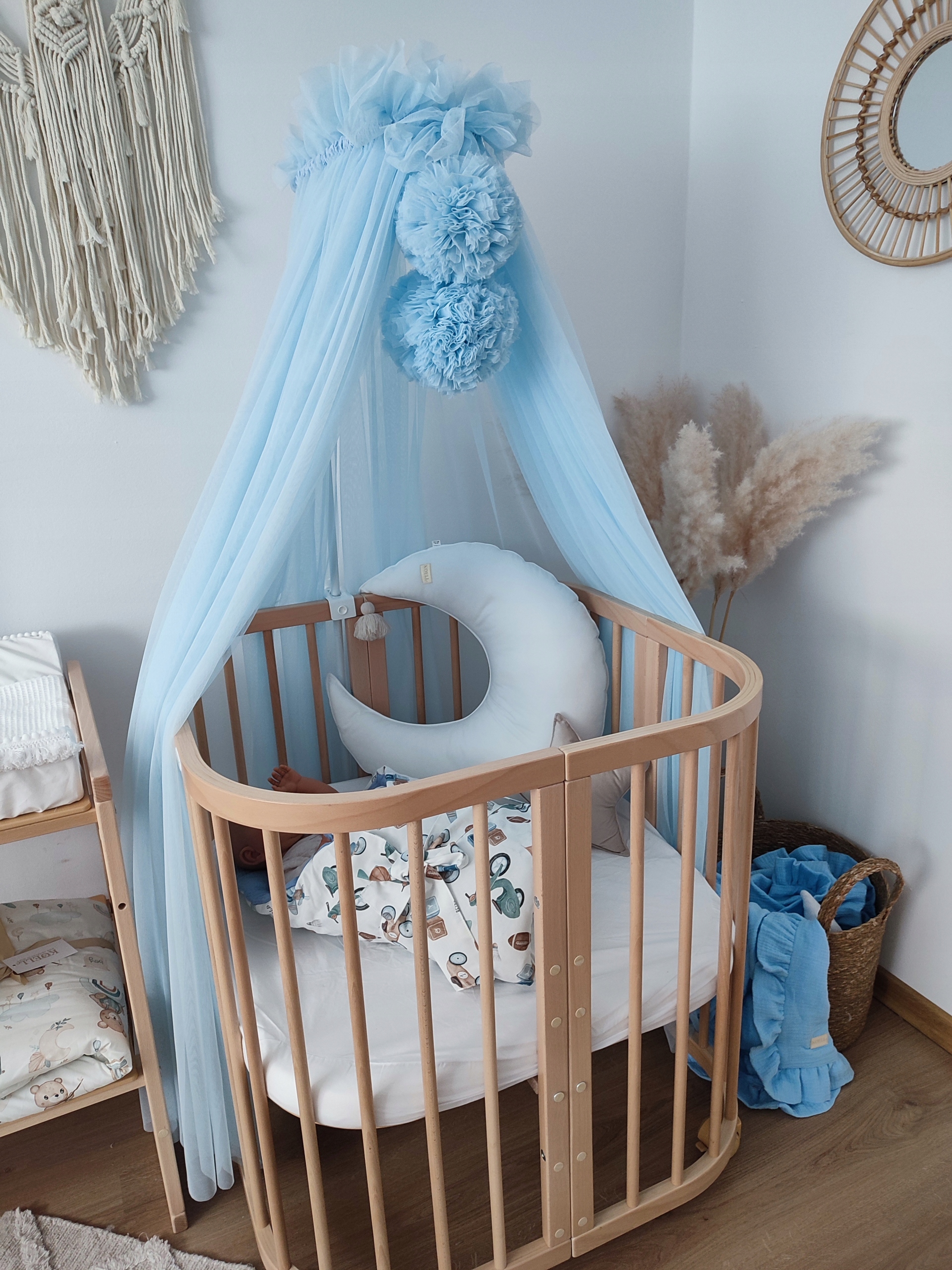 Baldachim z pomponami do łóżeczka "Tiul baby blue" EAN (GTIN) 5905323206151