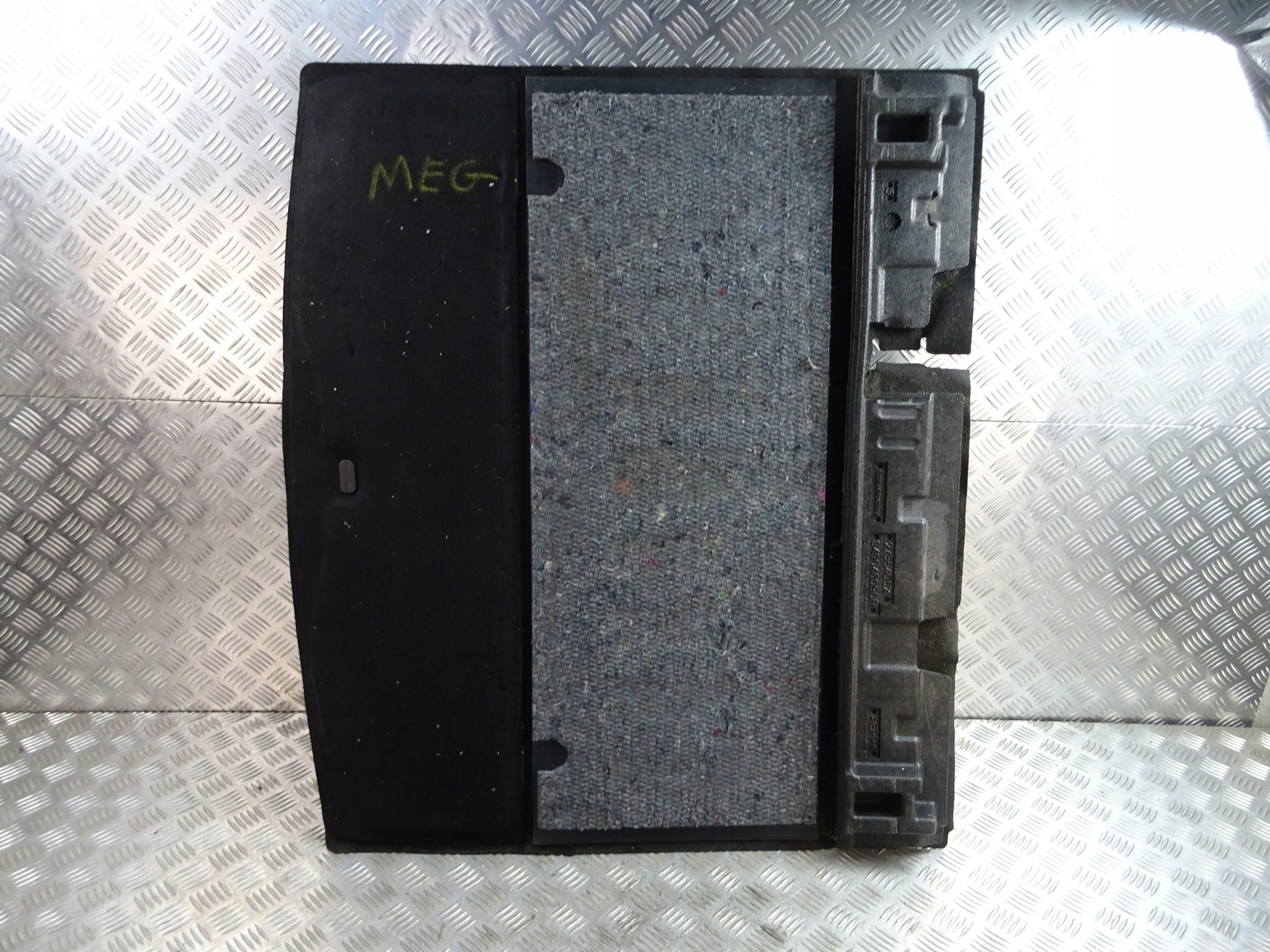 RENAULT MEGANE 5 V E-TECH mats boot 849046090R