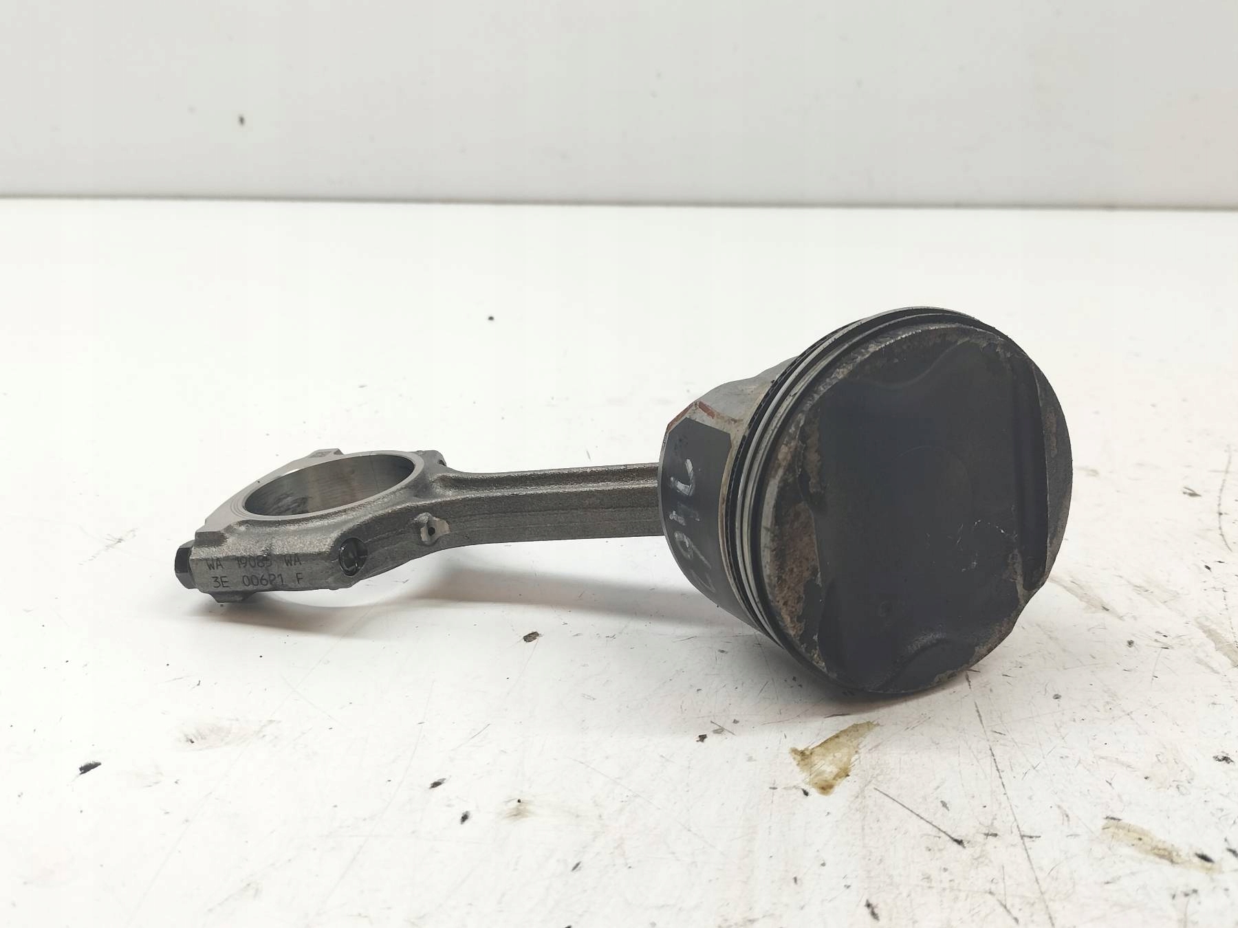 piston connecting rod 1.6 SCE Dacia Duster II (2017-2024)