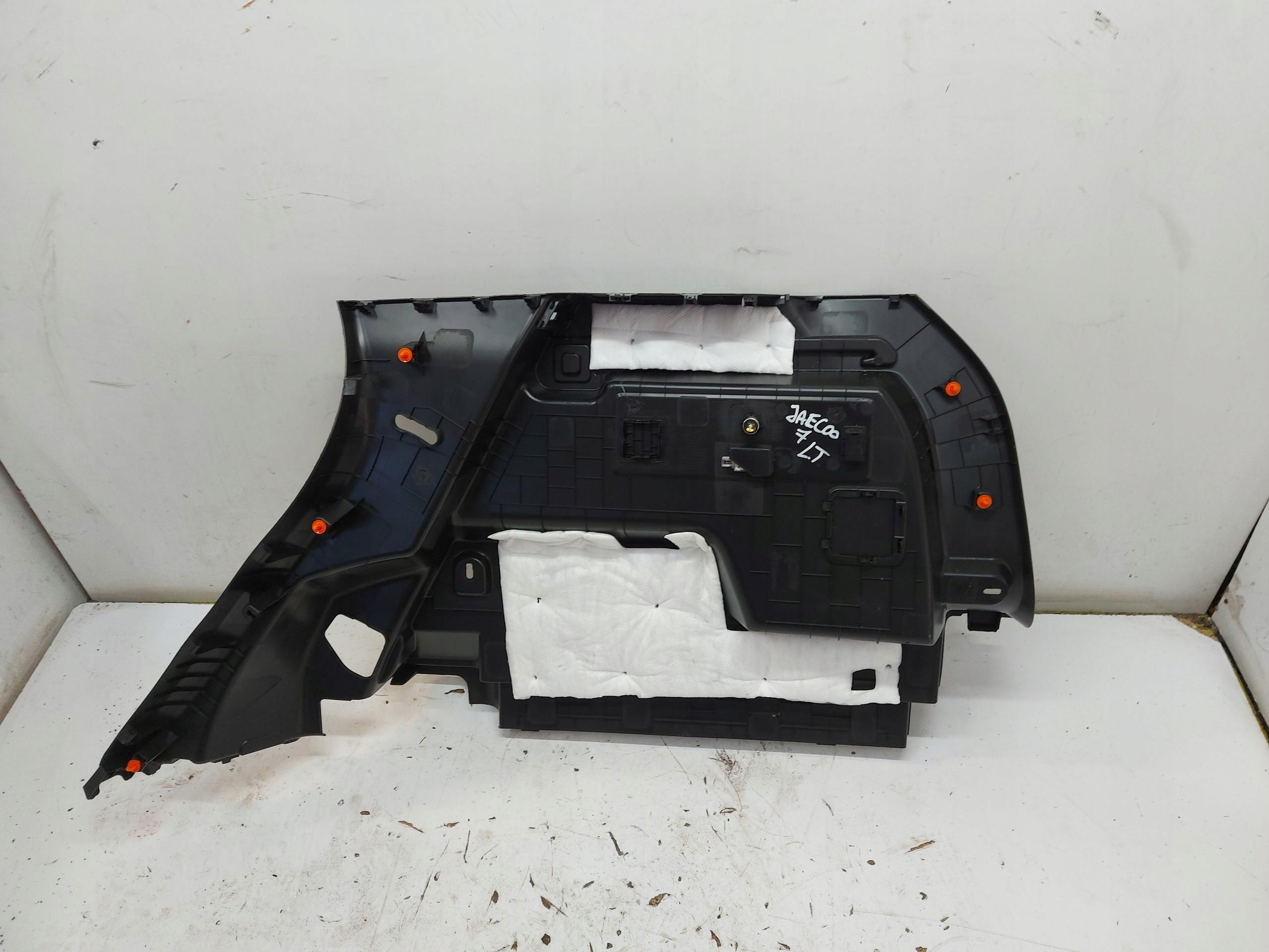 Jaecoo 7 PHEV 2025r boot upholstery left rear part