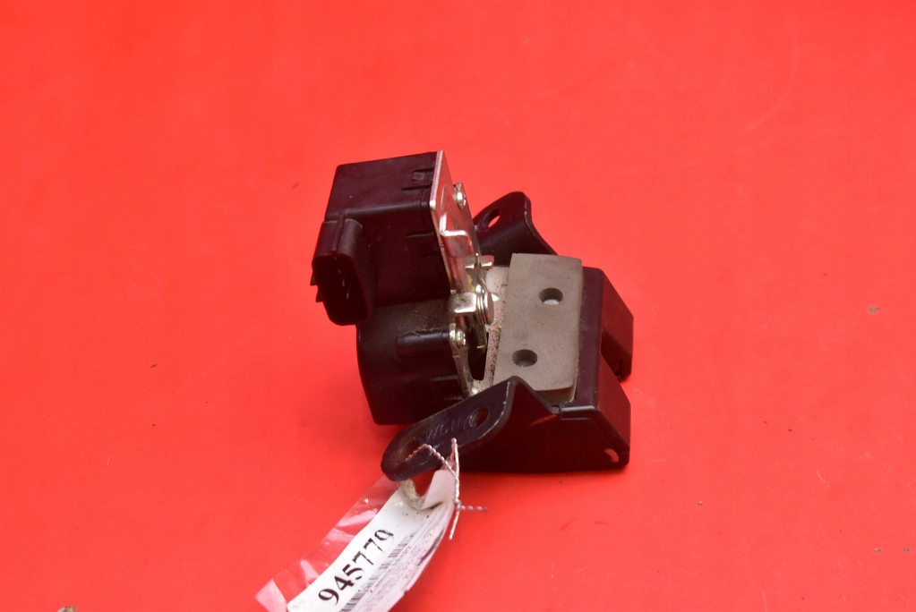lock bonnet rear part boot HYUNDAI I30 1 and KOMBI 07-10