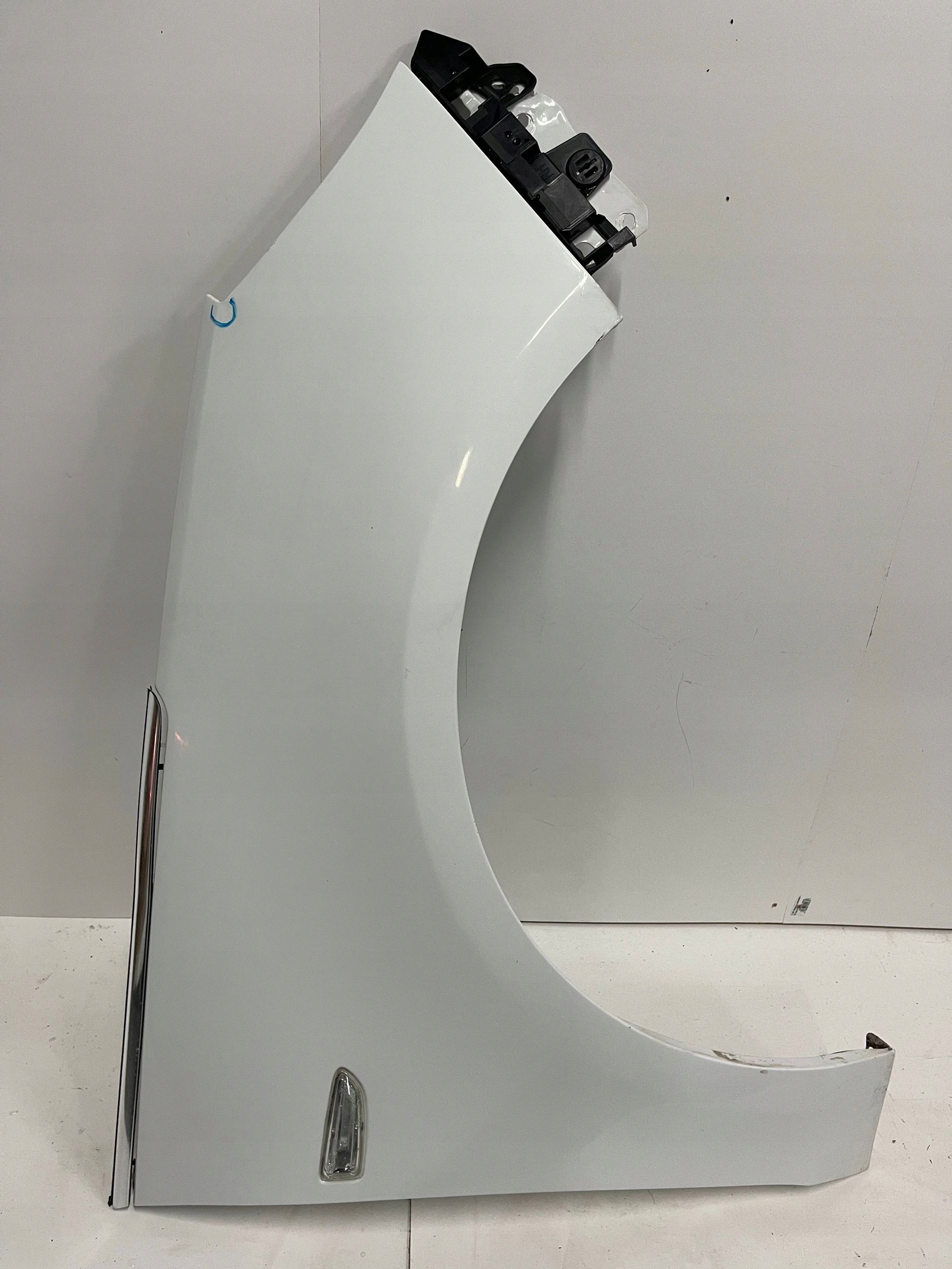 fender front front right Opel Zafira C 12