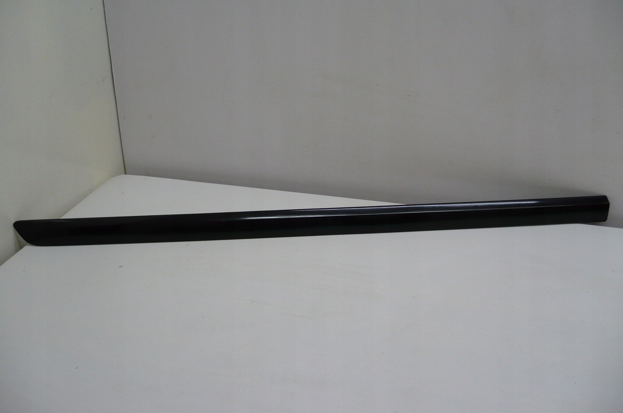 VOLVO S40 II V50 04-12 moulding door left front central