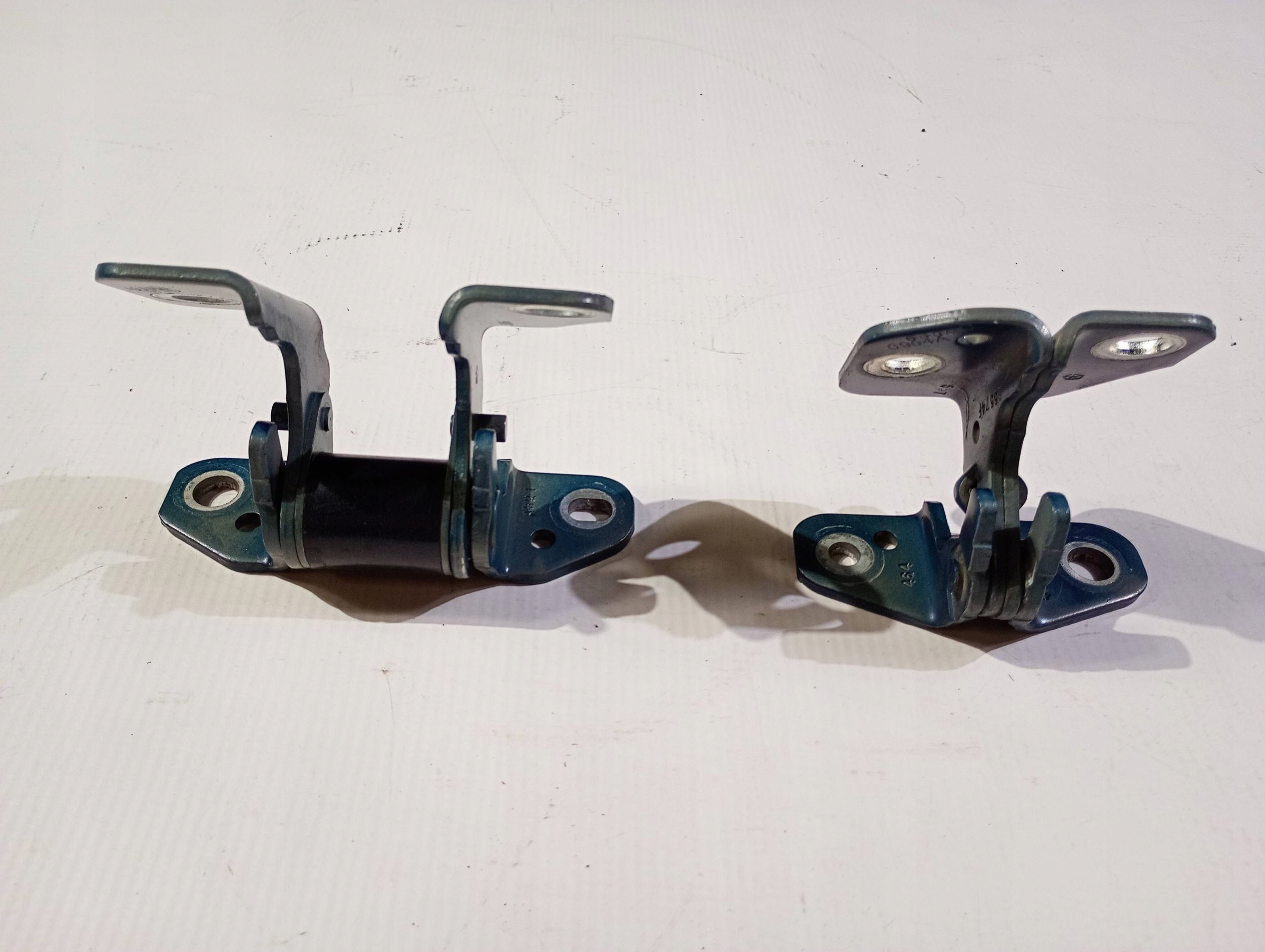 hinges door przednich prawych right front Dodge Charger 2011-2014