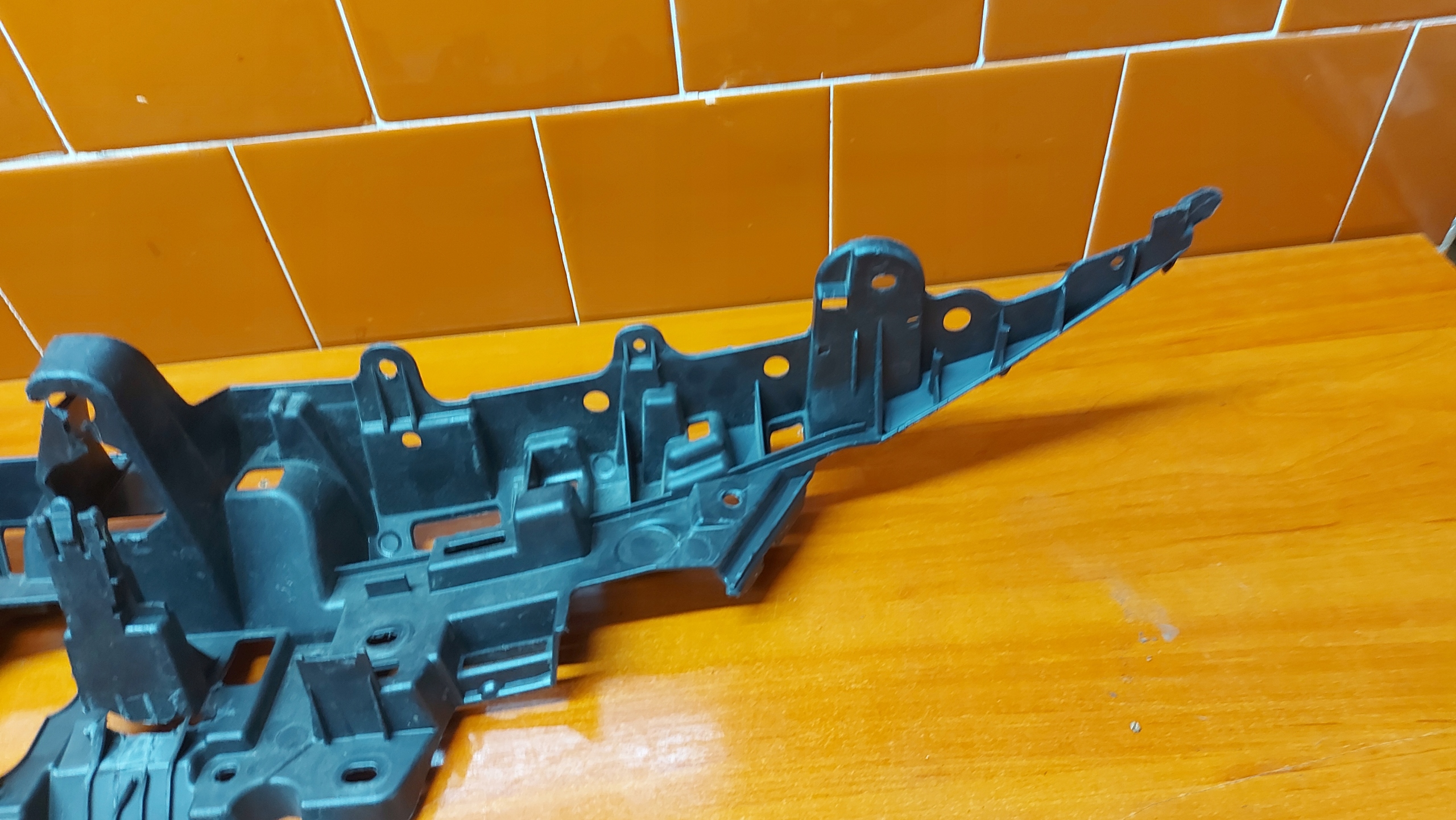 grill grille of a bumper front front TOYOTA COROLLA E21 19- KOMBI HB