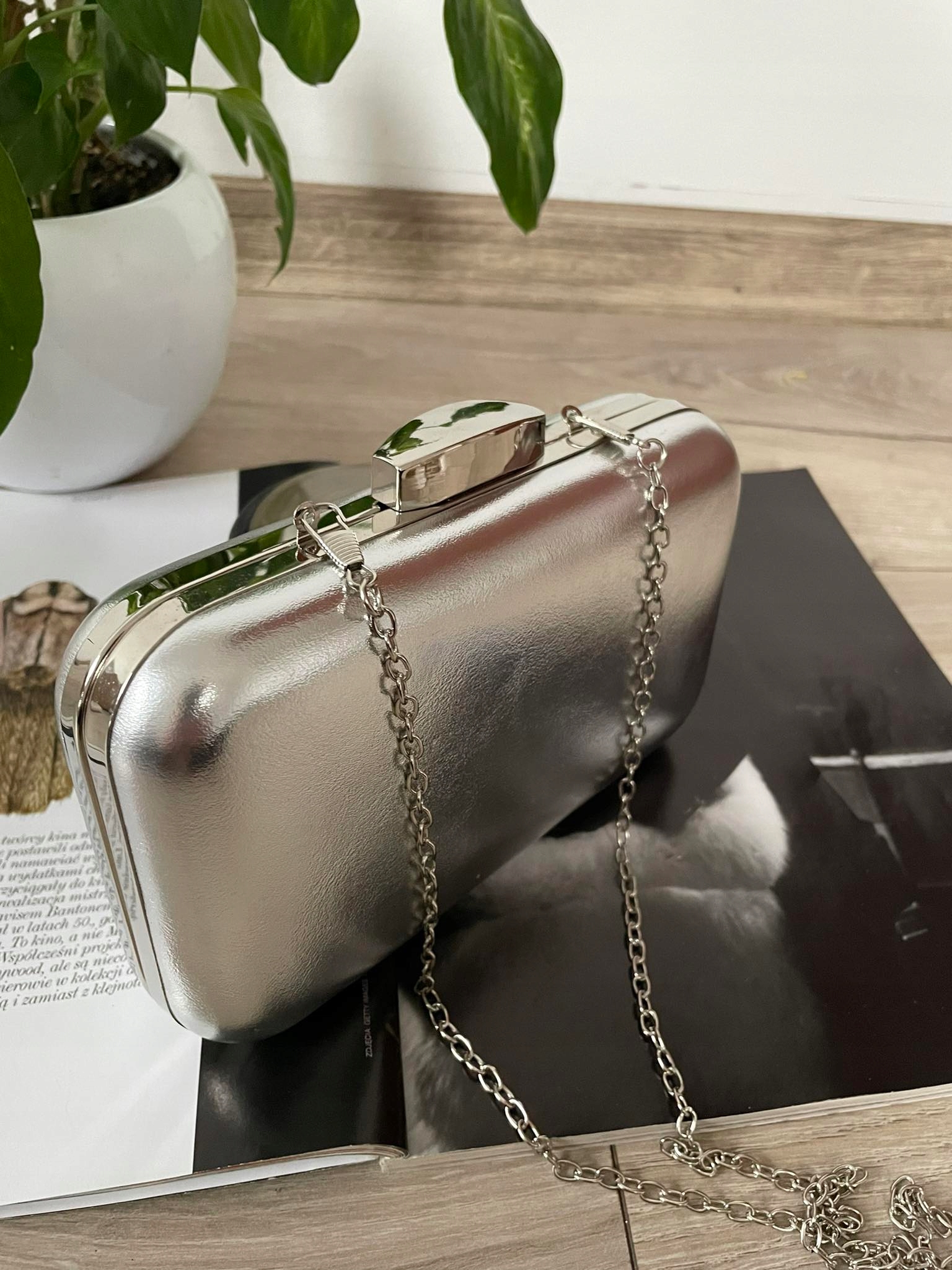 WIECZOROWA KOPERTÓWKA PUZDERKO EKO silver RĄCZKA Model puzderko kopertówka