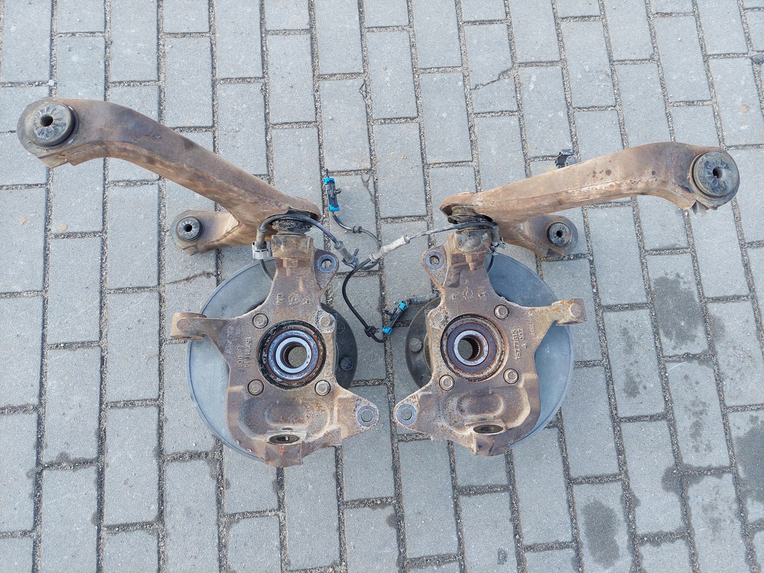 swing front right 15771613 arm HUMMER H2 6.0 V8
