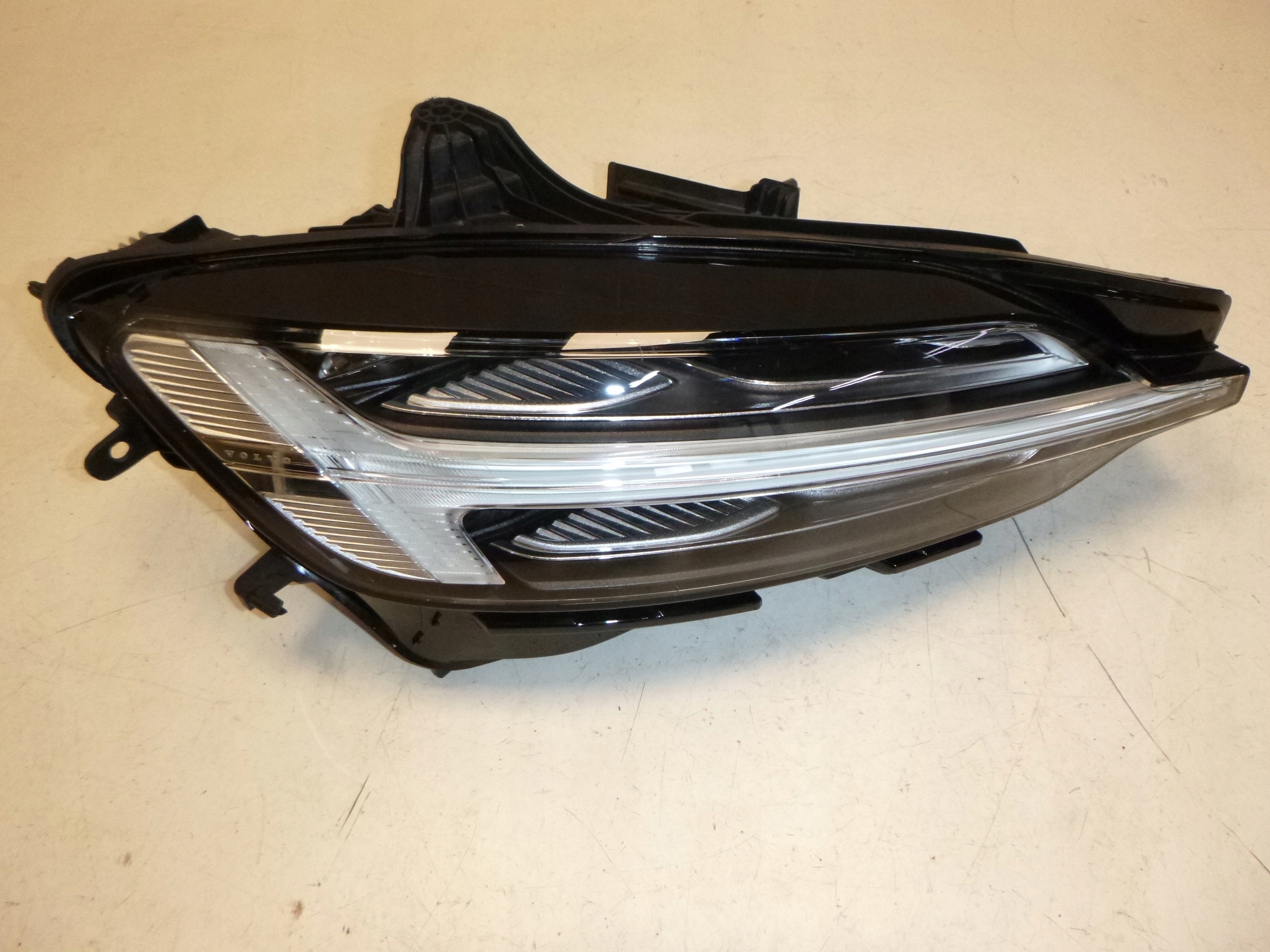 VOLVO S60 V60 light REFLEKTOR FULL LED right front