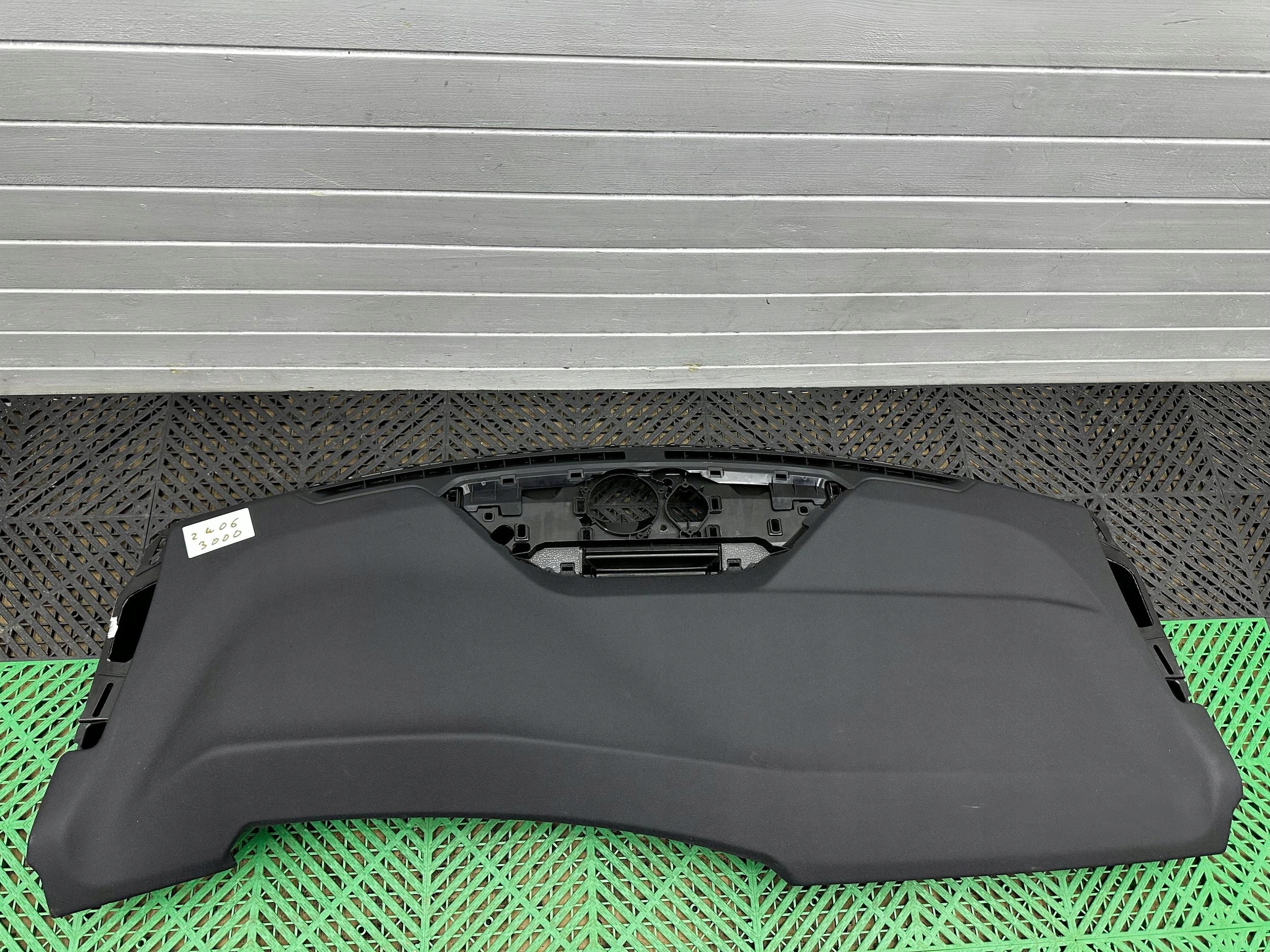 dashboard instrument panel front BMW 2 Active Tourer U06