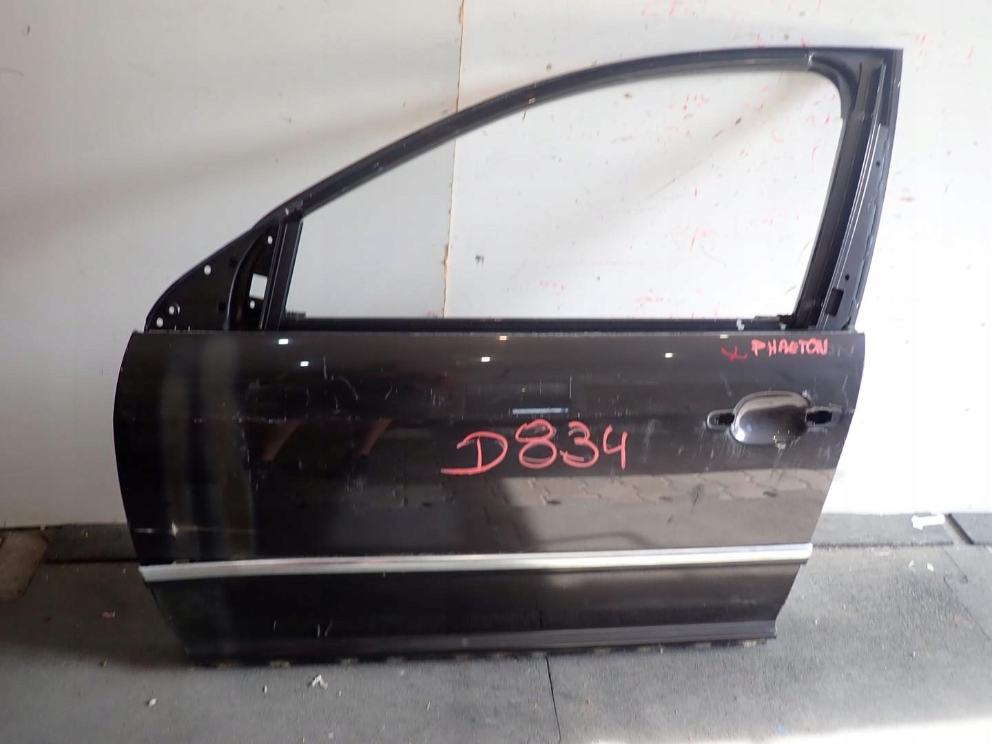 Двери перед спереди слева VW ФАЙЕТОНd0