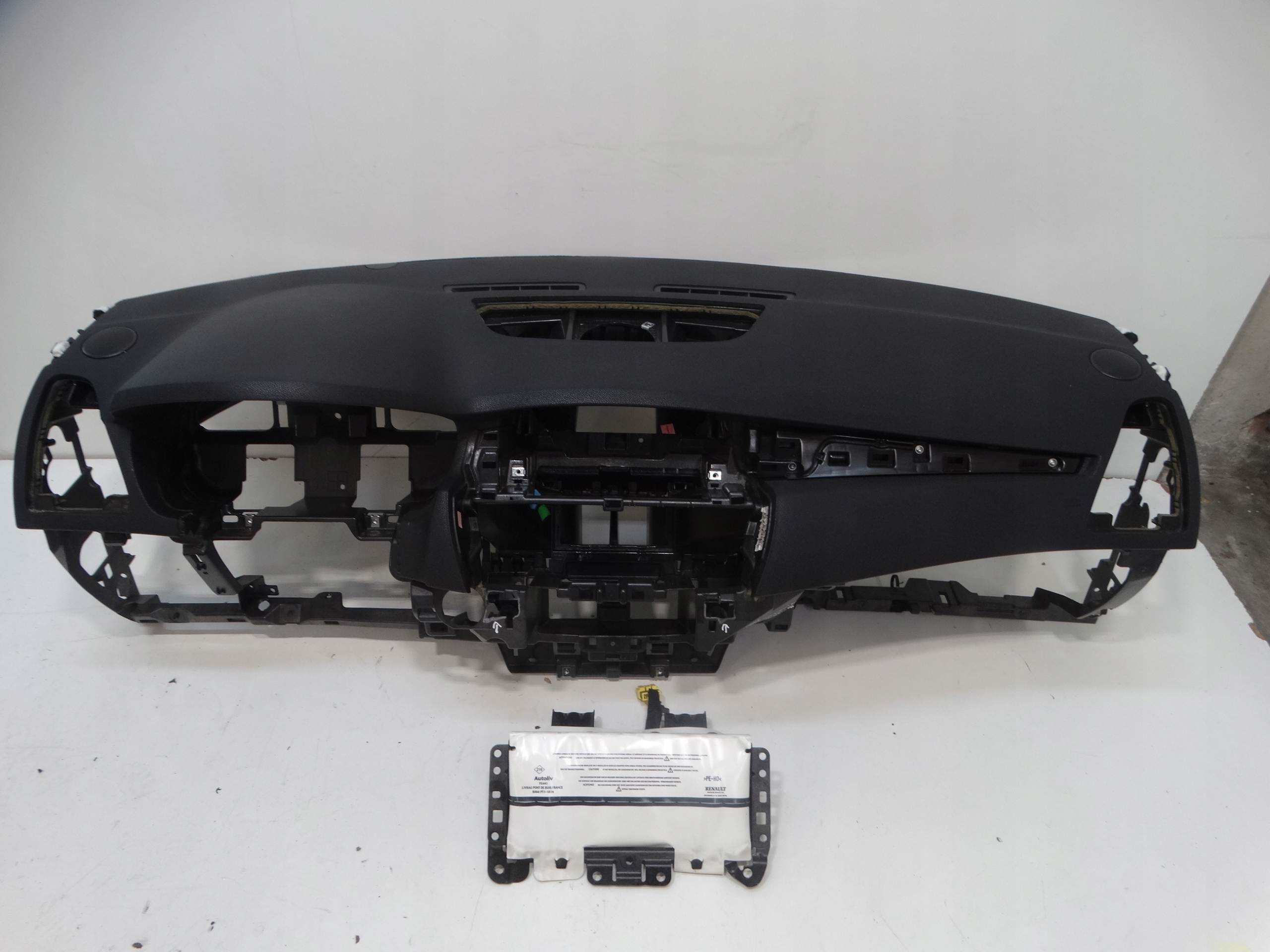 dashboard instrument panel airbag LAGUNA III 2.0 DCI 2010r