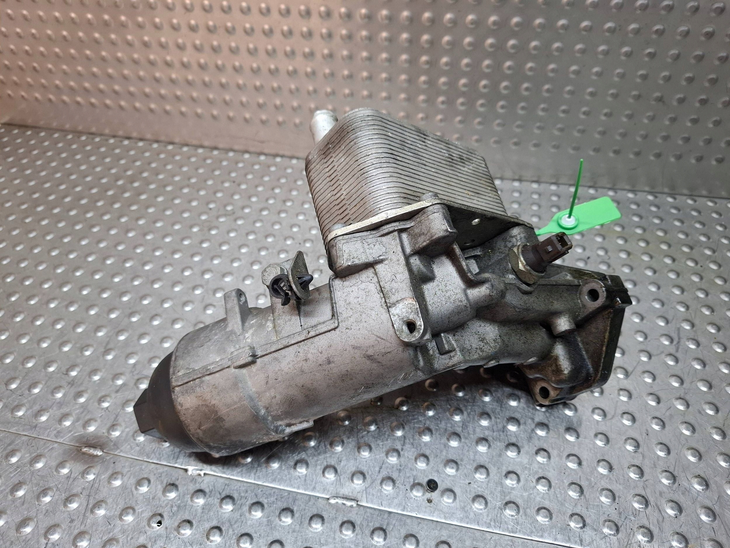 poklopač filtera ulja 7788453 BMW E91 E90 E60 E61 X5 E70 E53 E65 3.0 D M57
