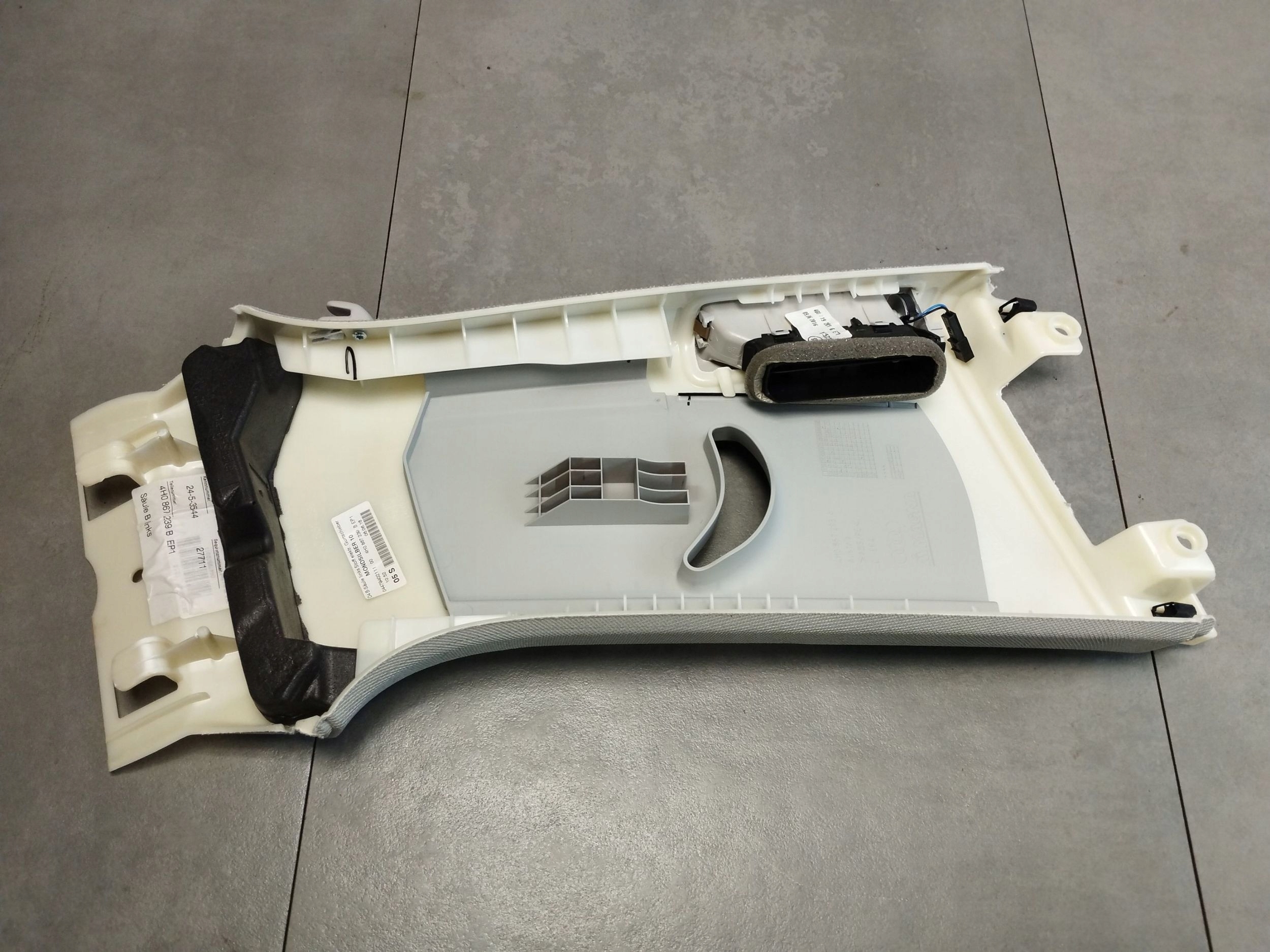 Audi A8 S8 D4 4H cover SLUPKA left 4H0867239B