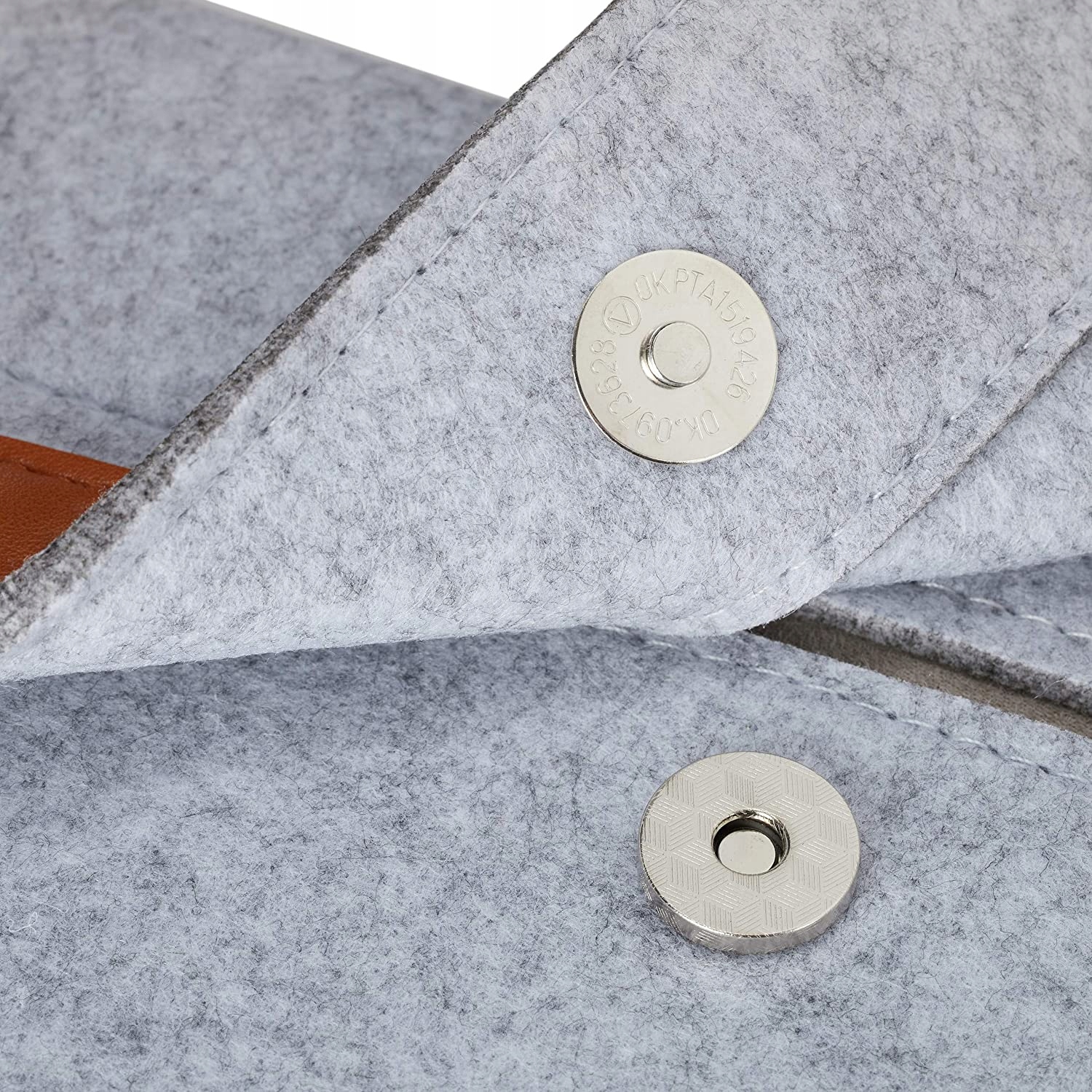 ETUI FUTERAŁ POKROWIEC FILC 13" J EAN (GTIN) 4052025922481