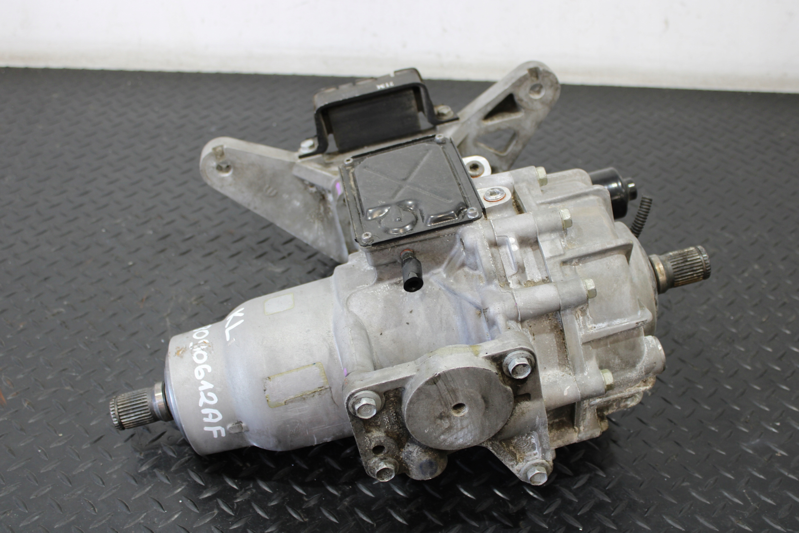 Sensor POZIOMOWANIA JEEP CHEROKEE KL 13007213013