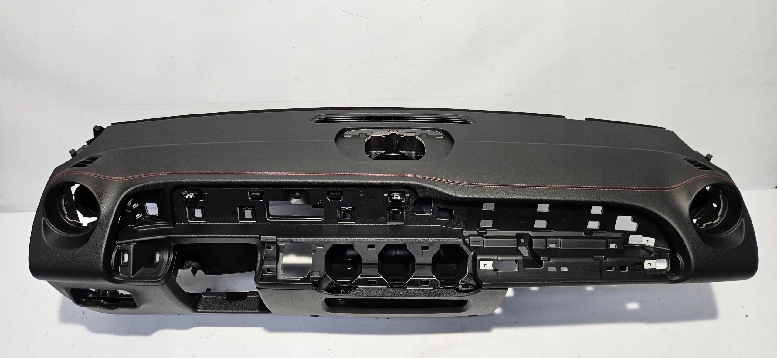 dashboard instrument panel MERCEDES GLB X247 original red NIC