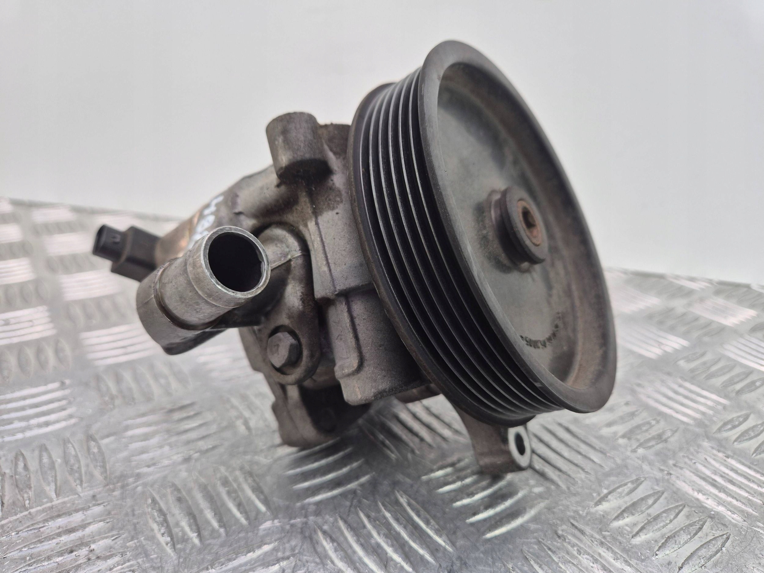 Mercedes C250 CGI W204 Pompa servosterzo A0064666801