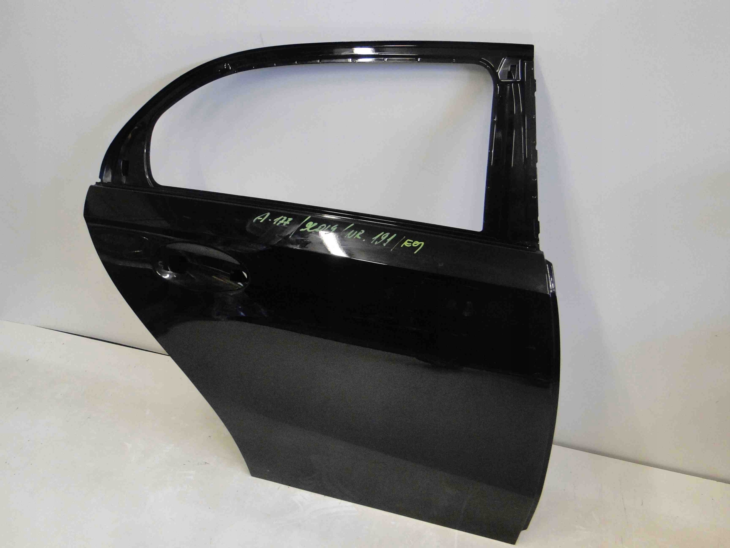 MERCEDES A KLASA W177 177 HATCH DRZWI PRAWE TYLNE Kolor czarny