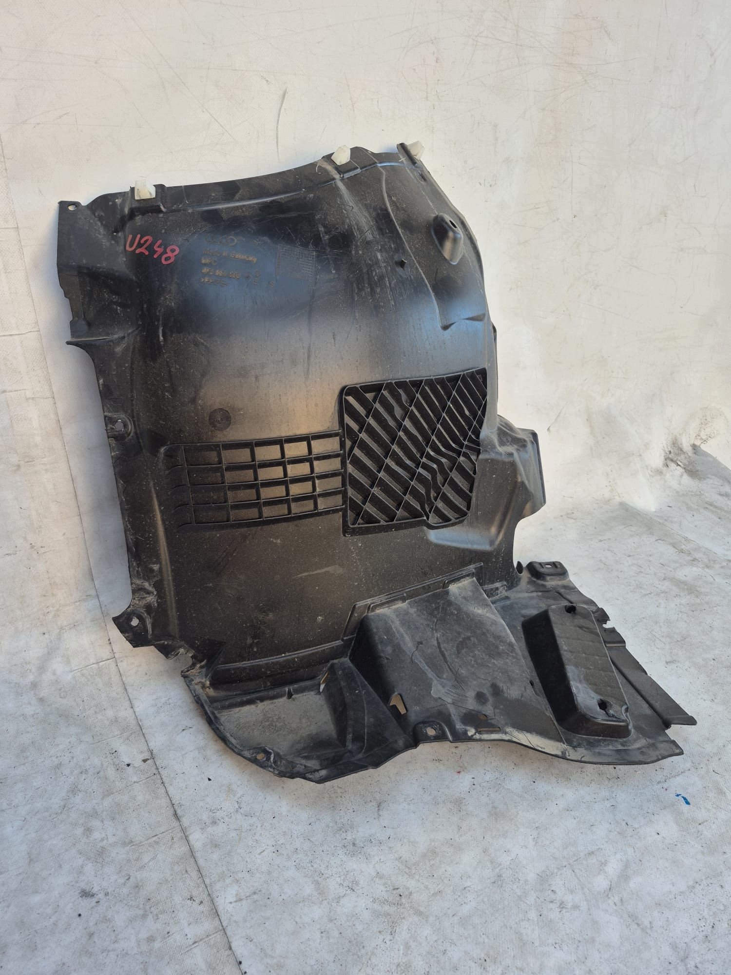 AUDI A6 C9 4P0 mudguard right front part front 4P0853888