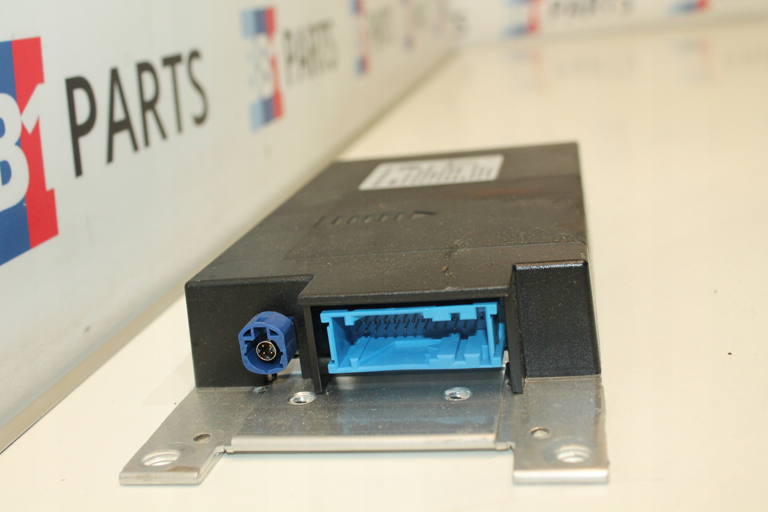 BMW F30 F31 module control unit GPS TCB USA 9329341