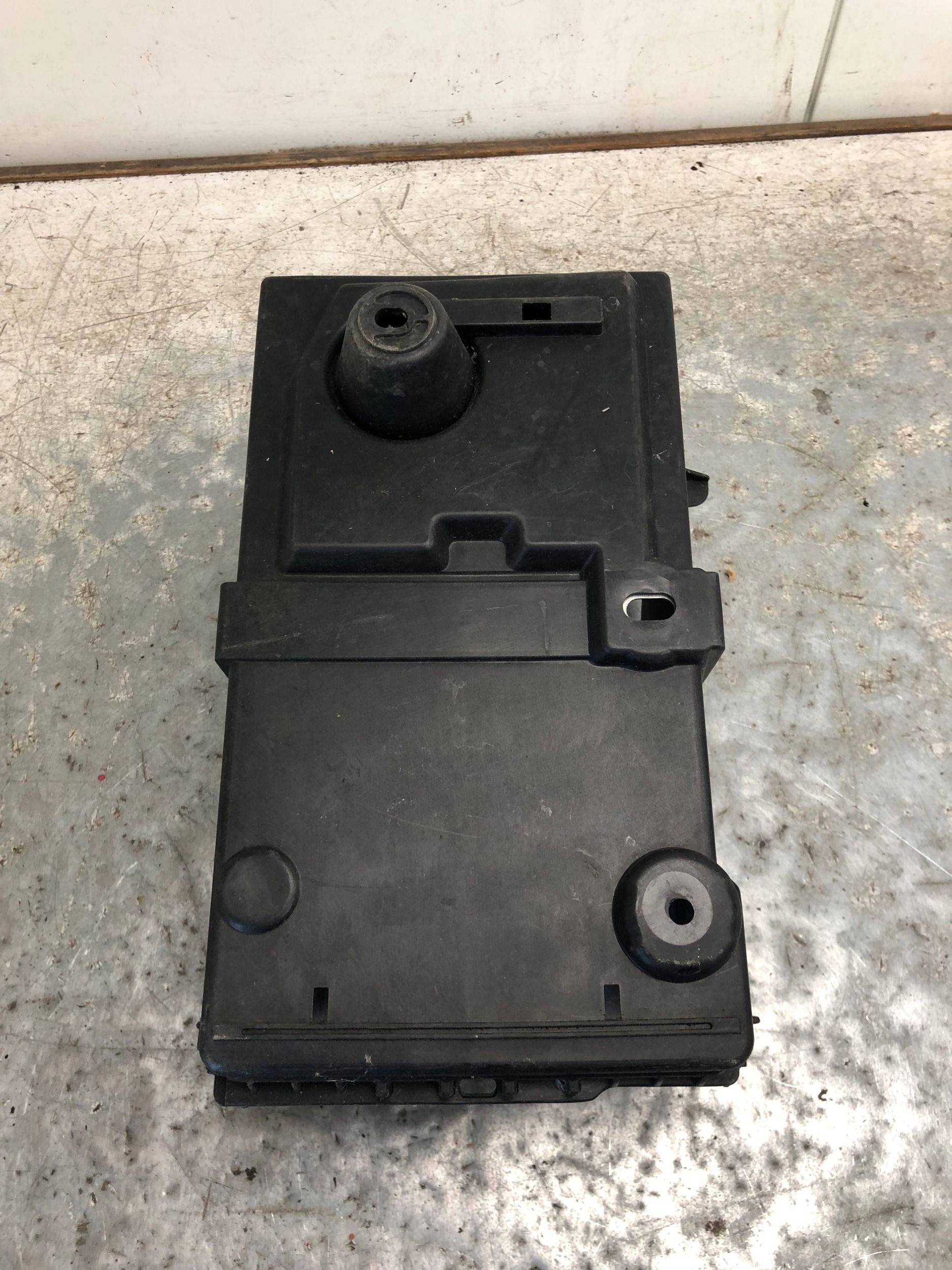 obal akumulátoru FORD KUGA MK2 AM51-10723-AF