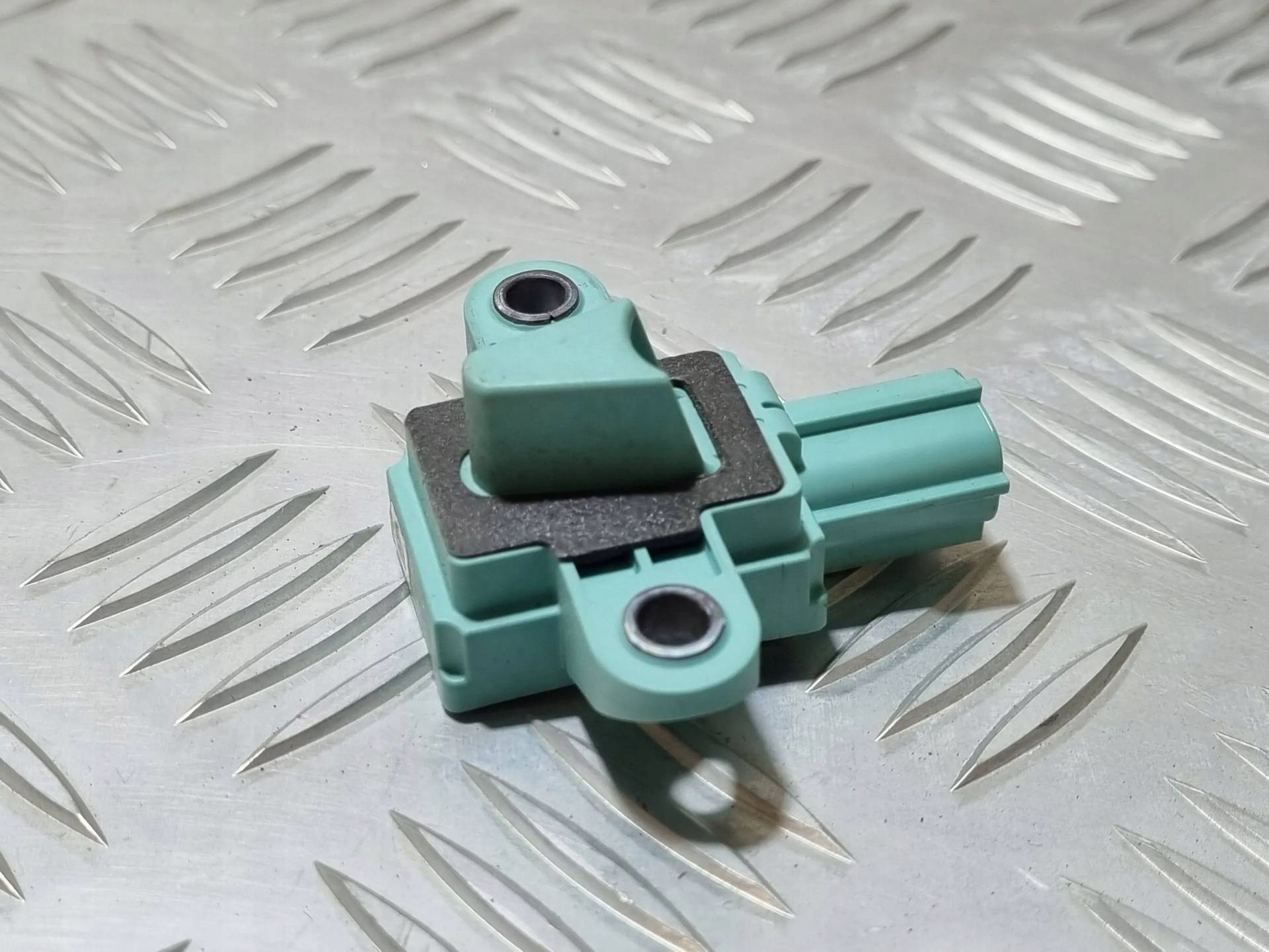 impact sensor Audi A5 8T 2008 8K0955557C
