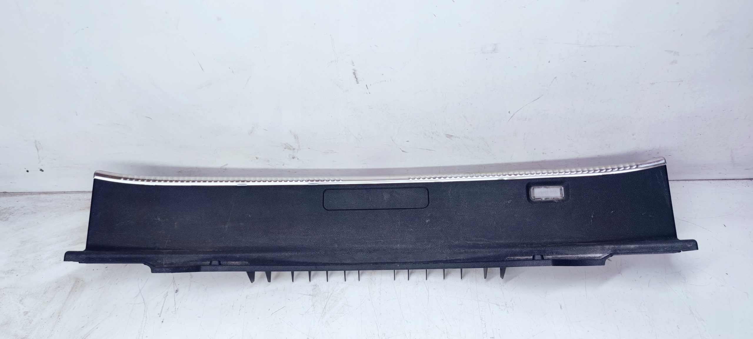 cap supports rear part AUDI A8 D4 4H0863471
