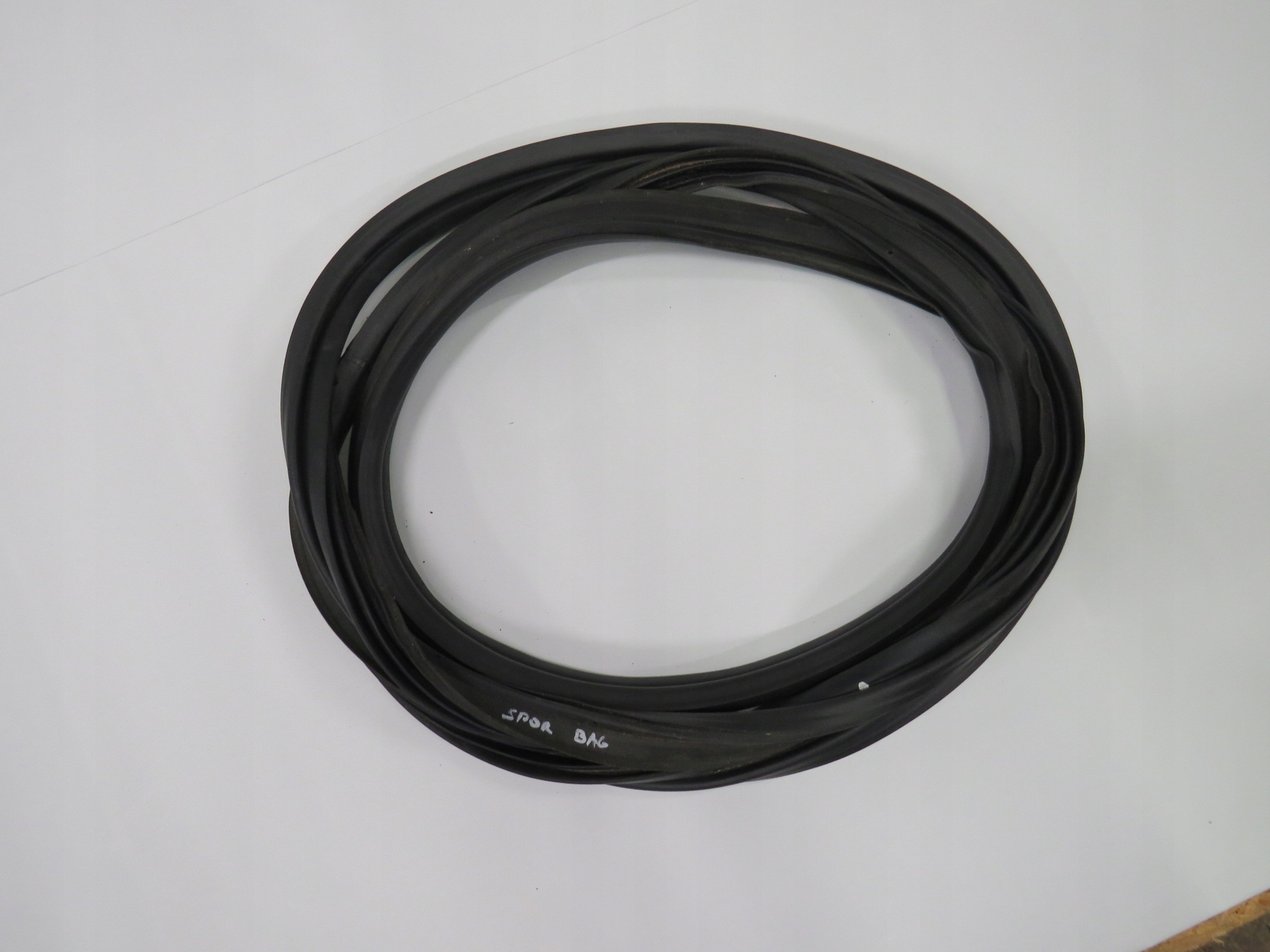 KIA SPORTAGE III USZCZELKA BAGAŻNIKA KAROSERYJNA