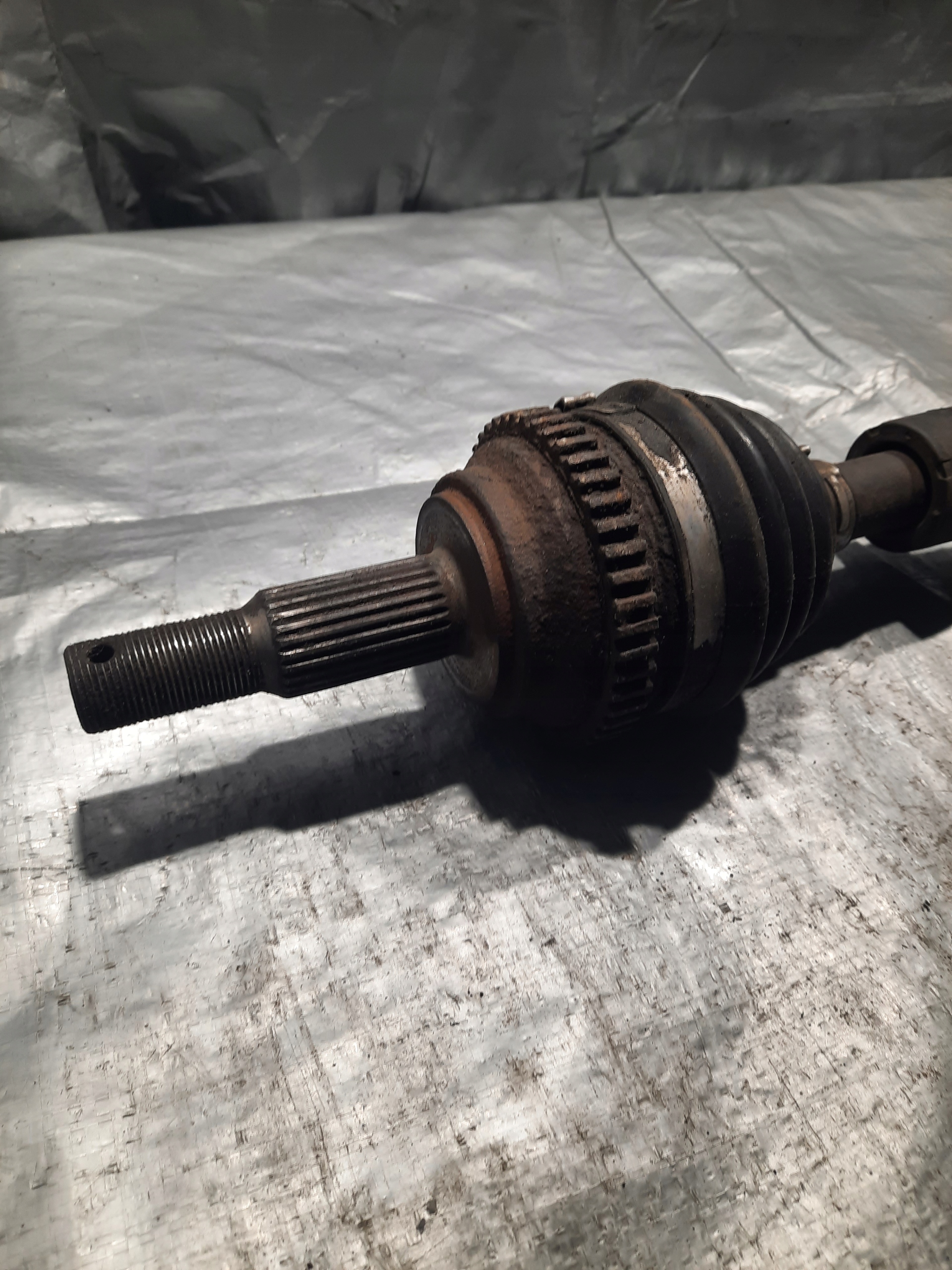 CHRYSLER PT CRUISER 2.0 16V semi-axis left front P04668937AA