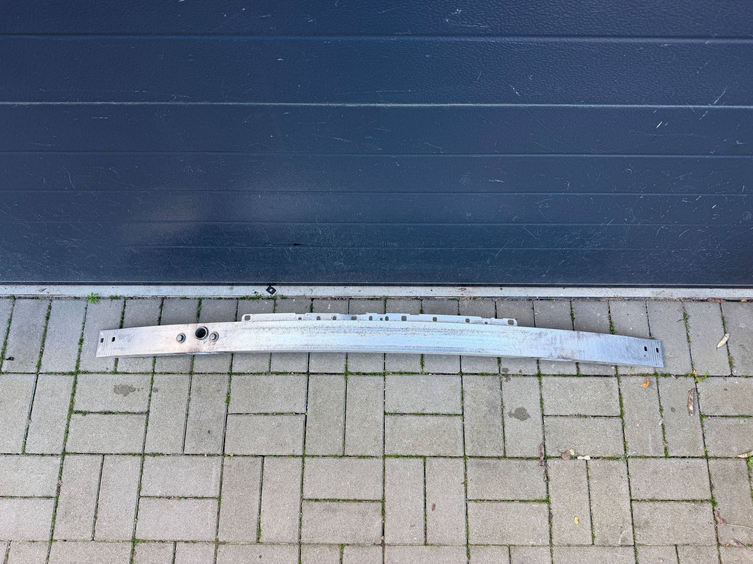 Mercedes E W212 sider below bumper front front