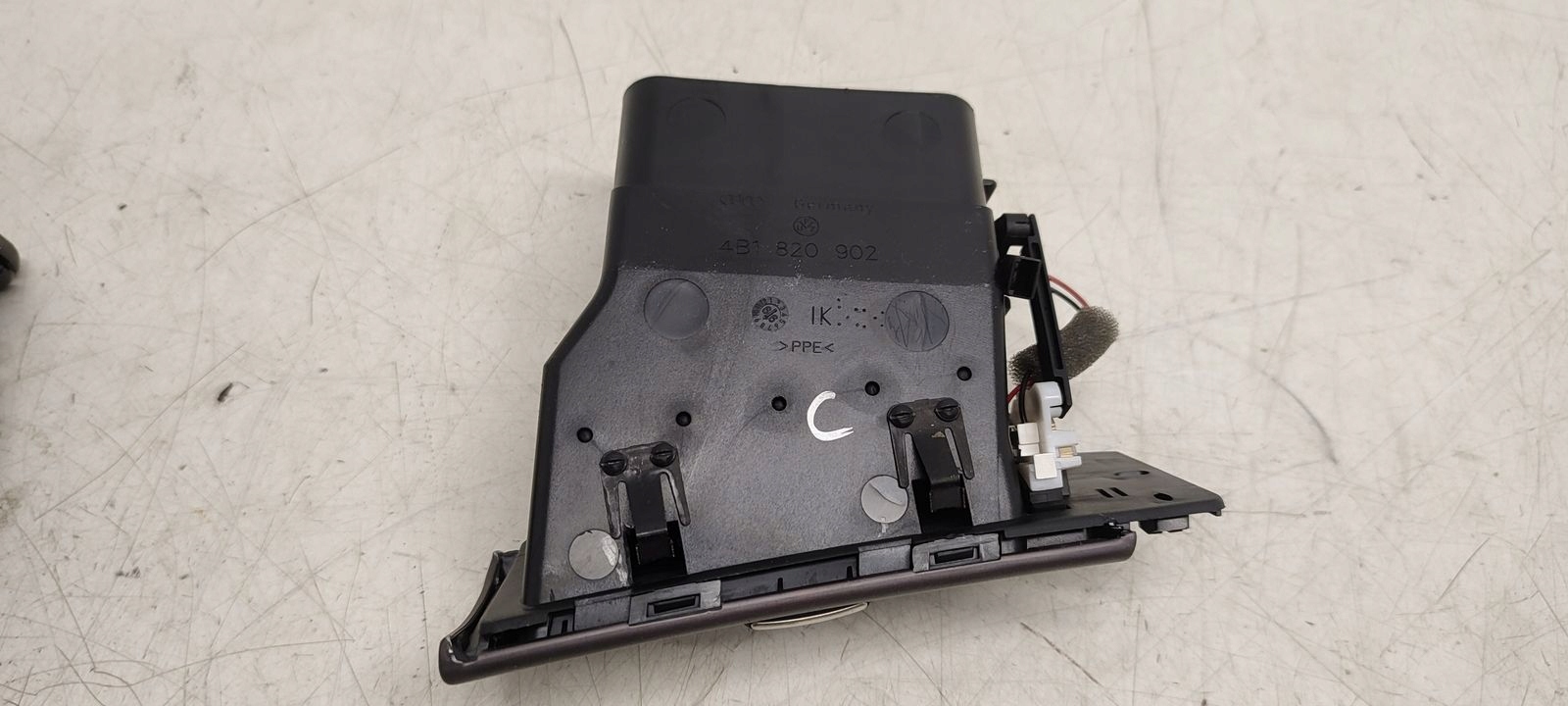 Kratki grid air conditioning devices Audi A6 C5 1,8T
