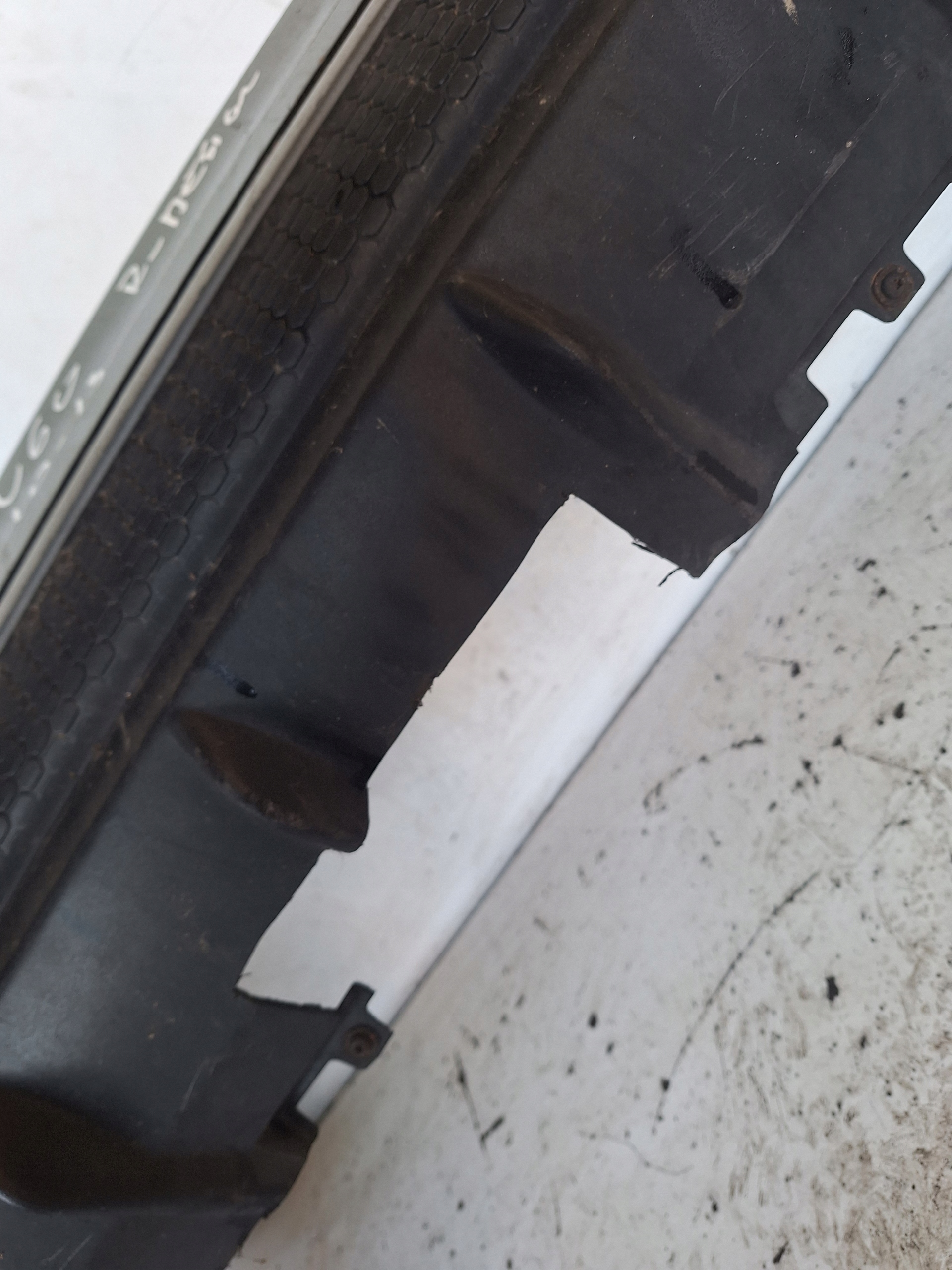 VOLVO V60 II 10-13 bumper R-design + PDC