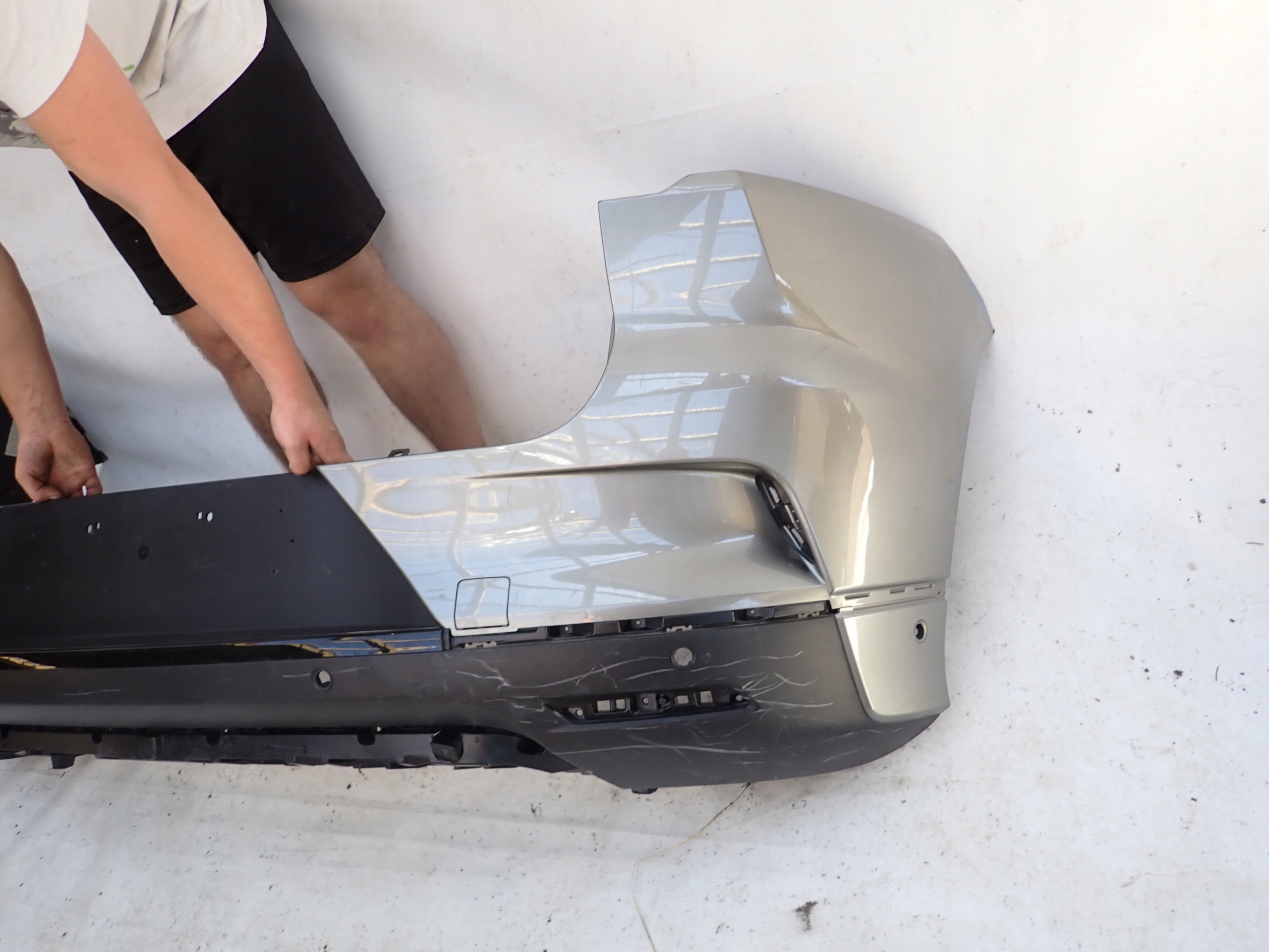 JAGUAR e-PACE 18- Paraurti posteriore posteriore PDC J9D3-17926-A