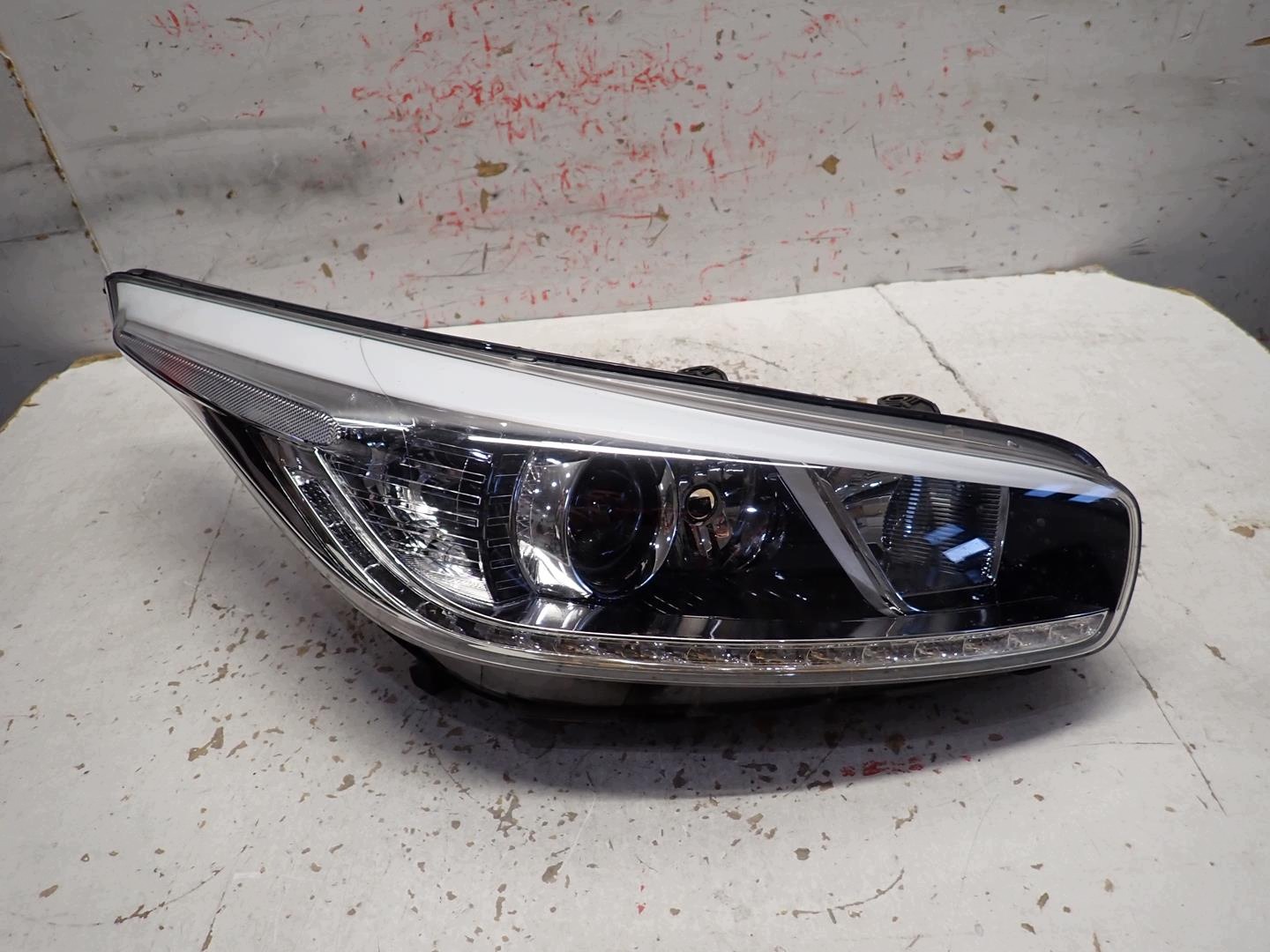 light front front right KIA CEED II 2012-2018 LED 92102-A2220