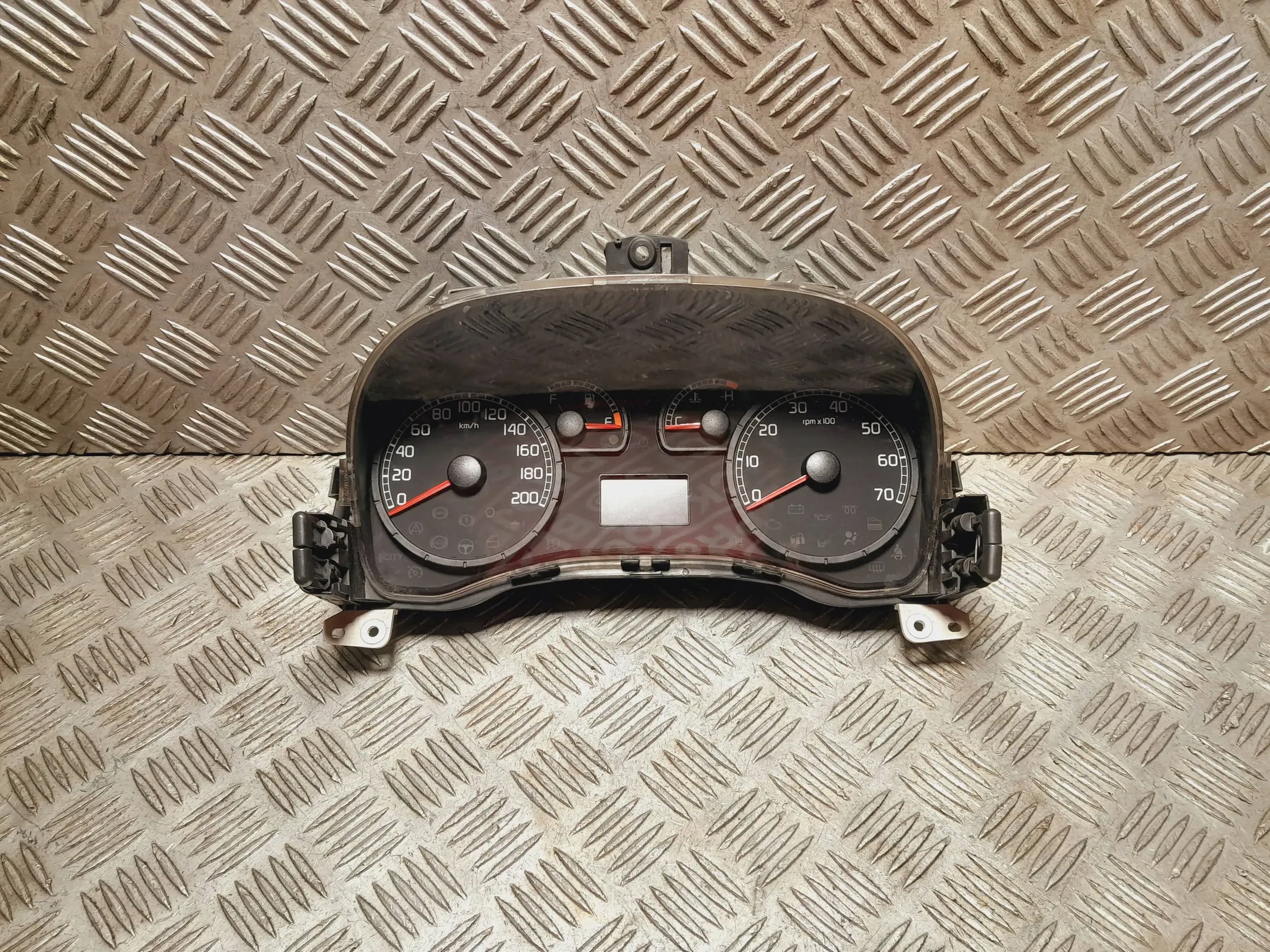 FIAT GRANDE PUNTO LICZNIK ZEGARY PRĘDKOŚCIOMIERZ 46833366