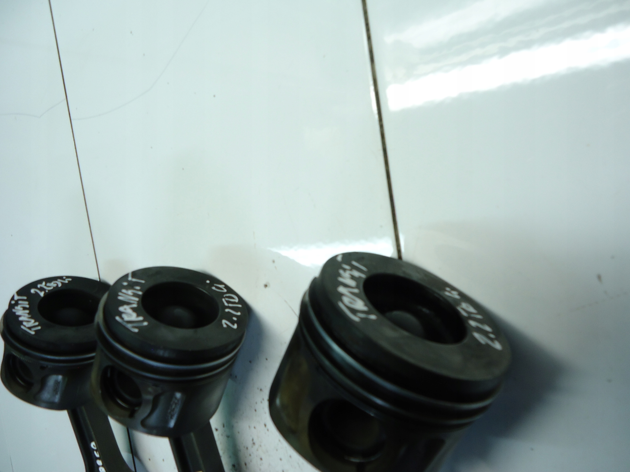 FORD TRANSIT MK7 VII 2.4 TDCI piston with connecting rod