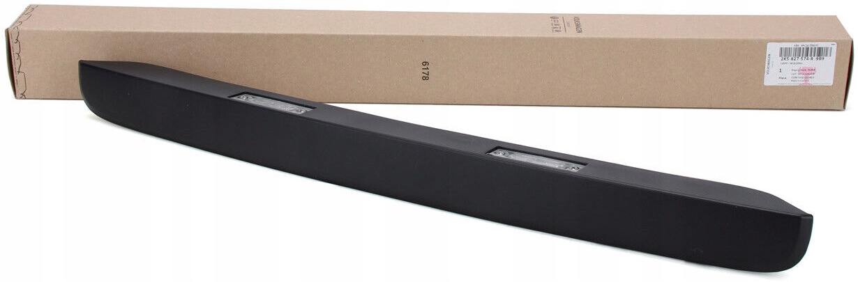 2K5827574R9B9 - ПАНЕЛЬ ОСВІТЛЕННЯ НОМЕРНОГО ЗНАКА VW CADDY 3 4 III IV