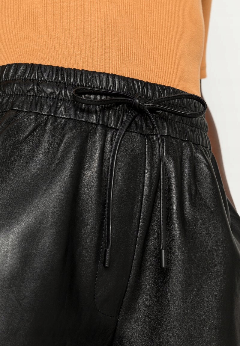 Spodenki skórzane Allsaints 36 Rozmiar 36