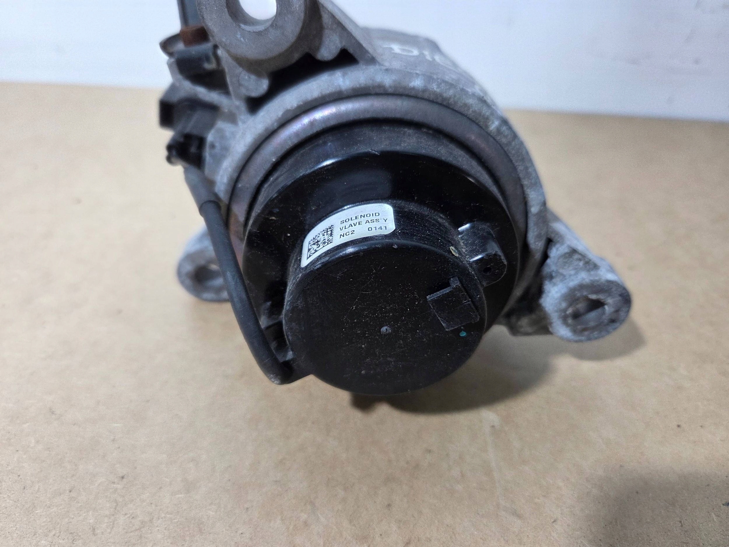 KIA Stinger 2,2 CRDI engine mount left (433)