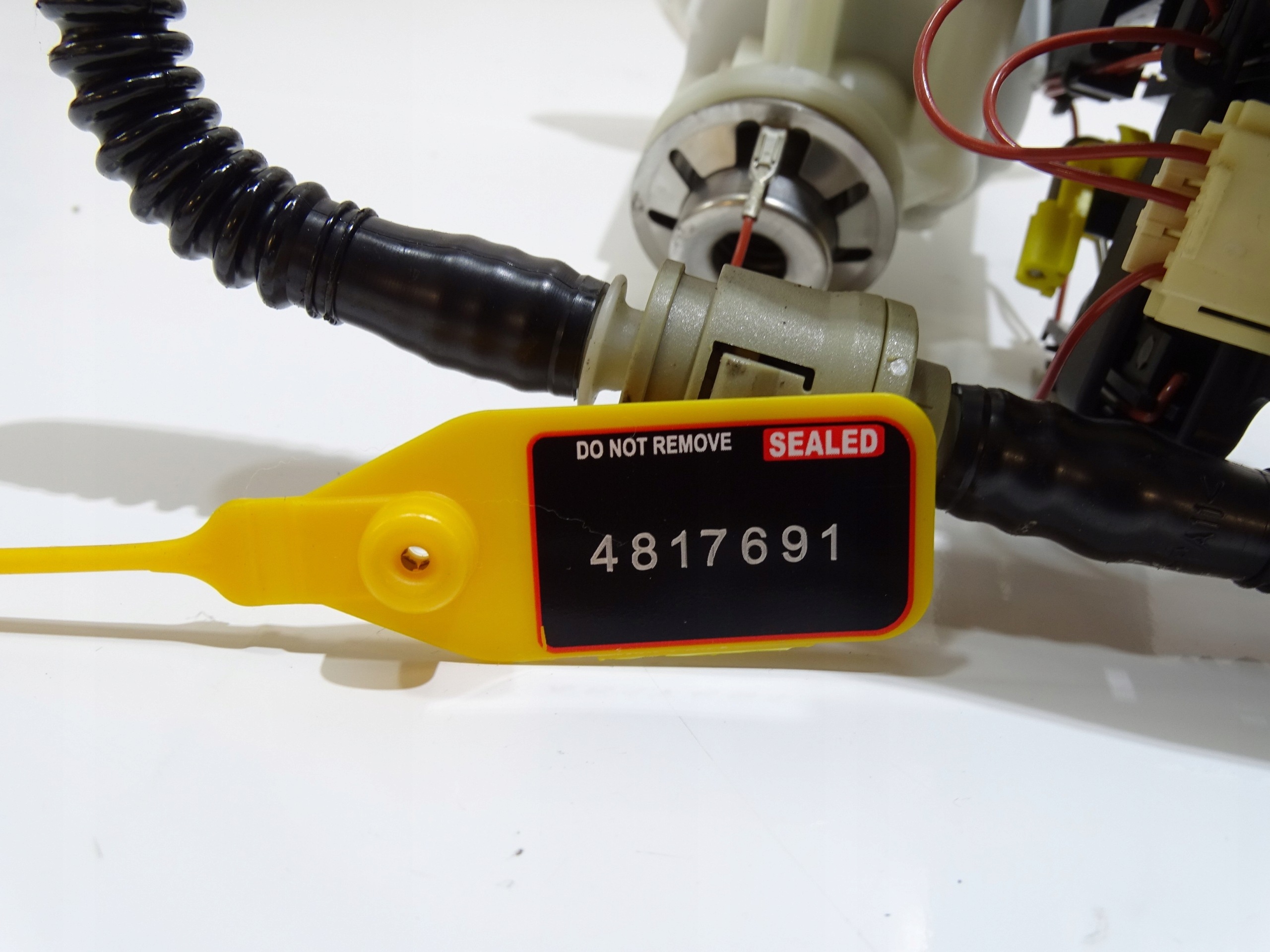 feed pump PLYWAK BMW E60 E61 N43B20A OE 7170857 (4817691)