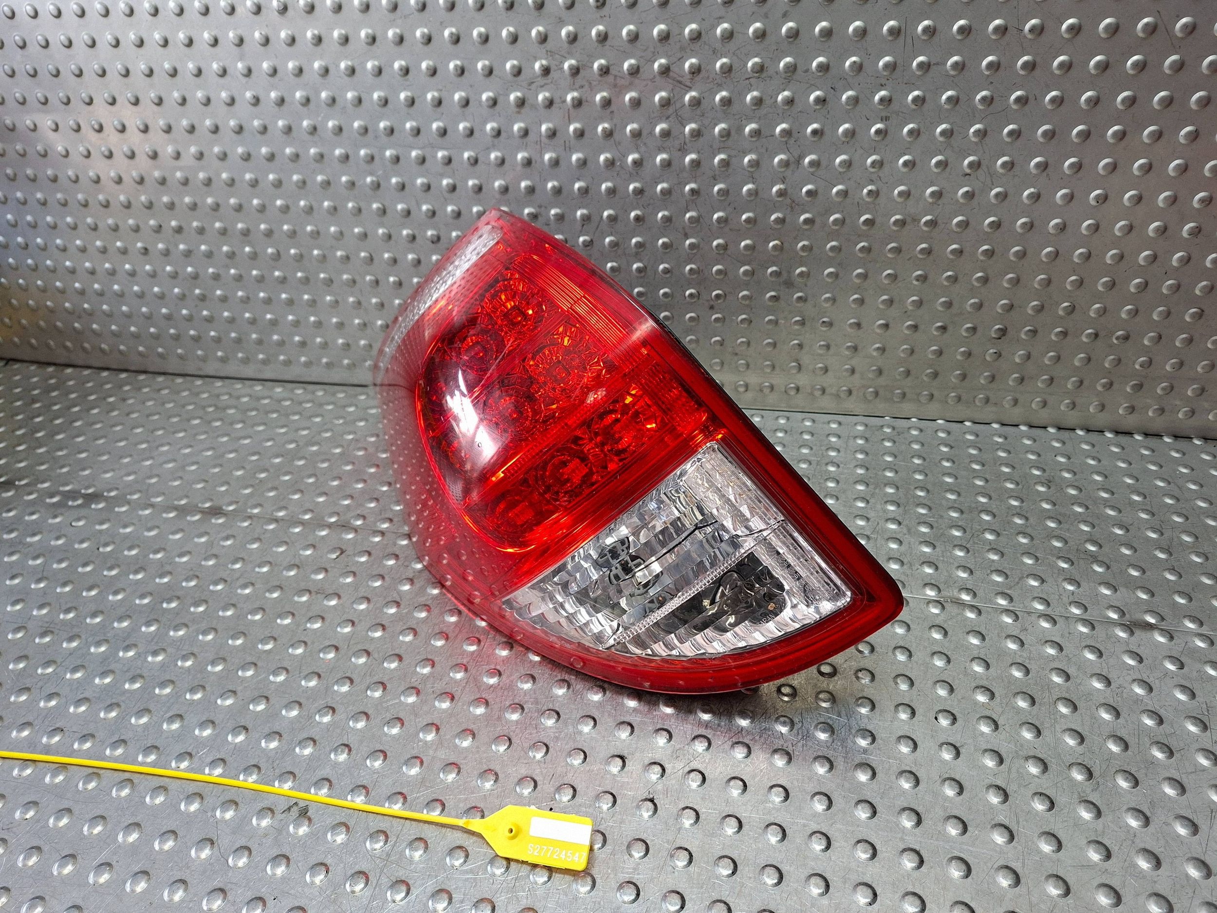 light rear part left TOYOTA RAV 4 III 06-09 EU