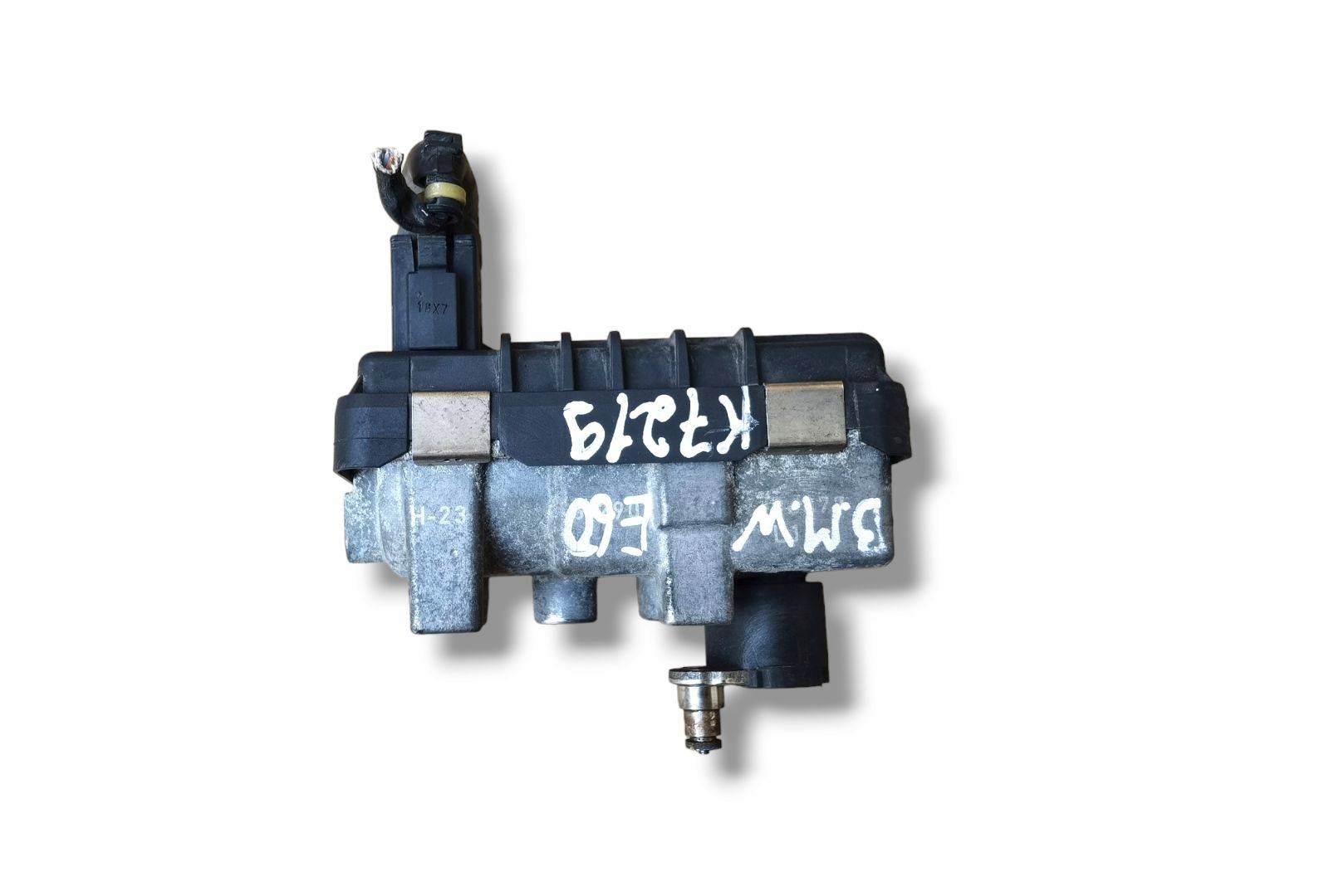 Zawór turbosprężarki BMW 5 E60/E61 facelift E60 2007 6NW009420 Producent części BMW OE