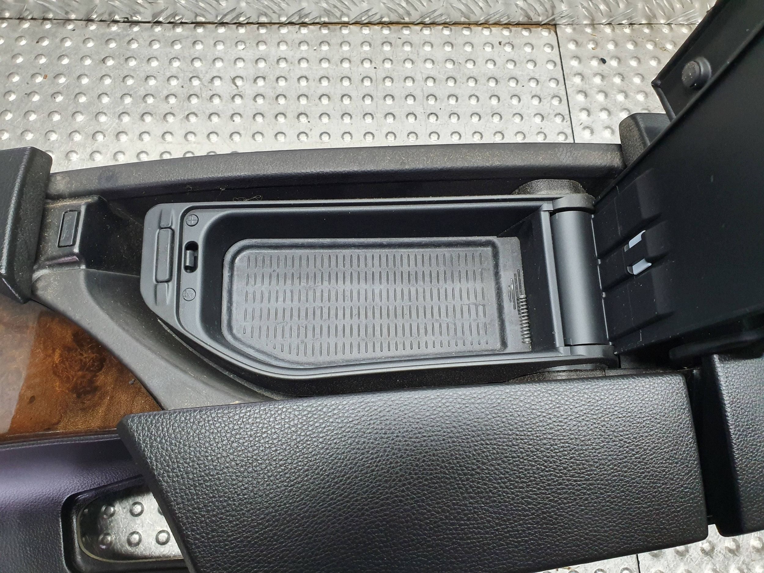 TUNEL central armrest POKRETLO IDRIVE EU 7034086 6963051 BMW E60 E61