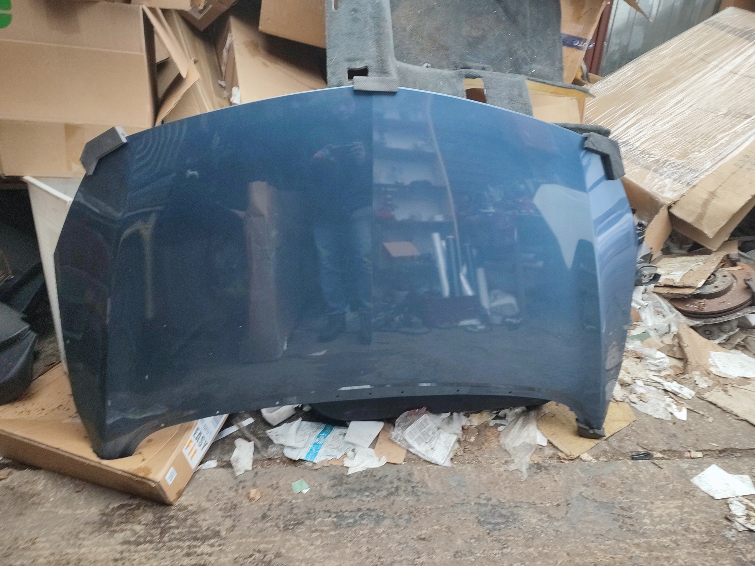 Capot opel astra j z22a rysa 1