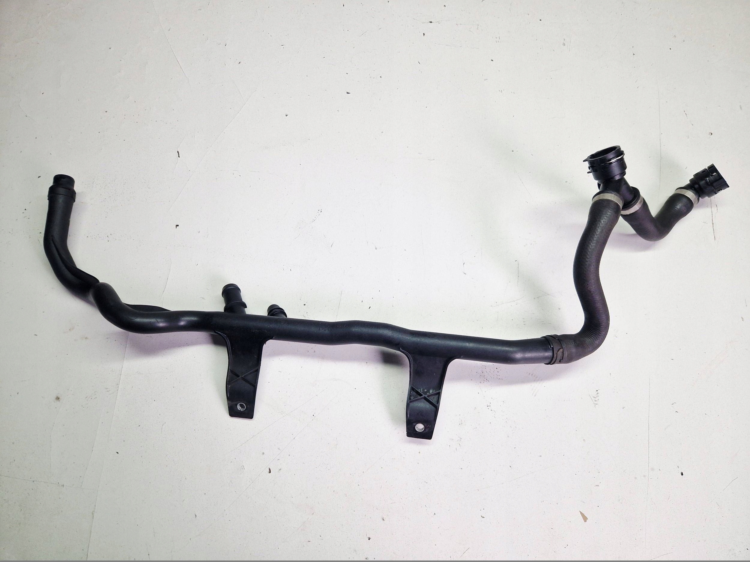Schlauch wodny Turbolader BMW 1 E81 E87 7526915
