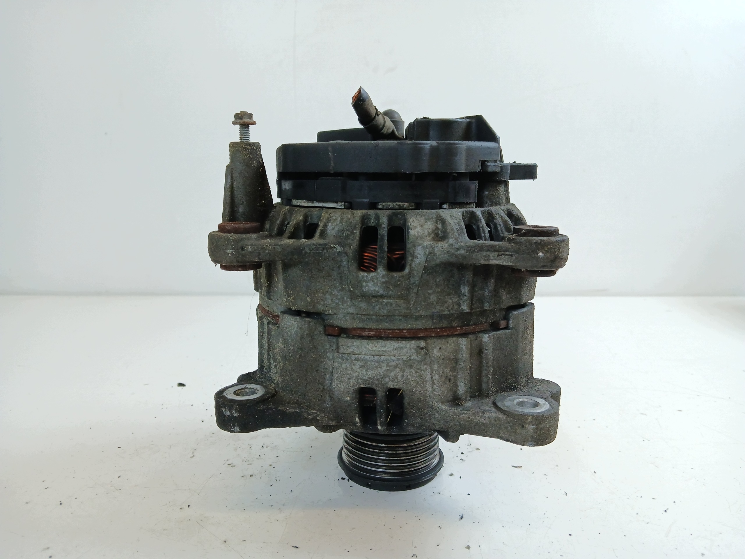 VW GOLF IV VW PASSAT B5 BORA 1.9 TDI alternator 028903028E 120A